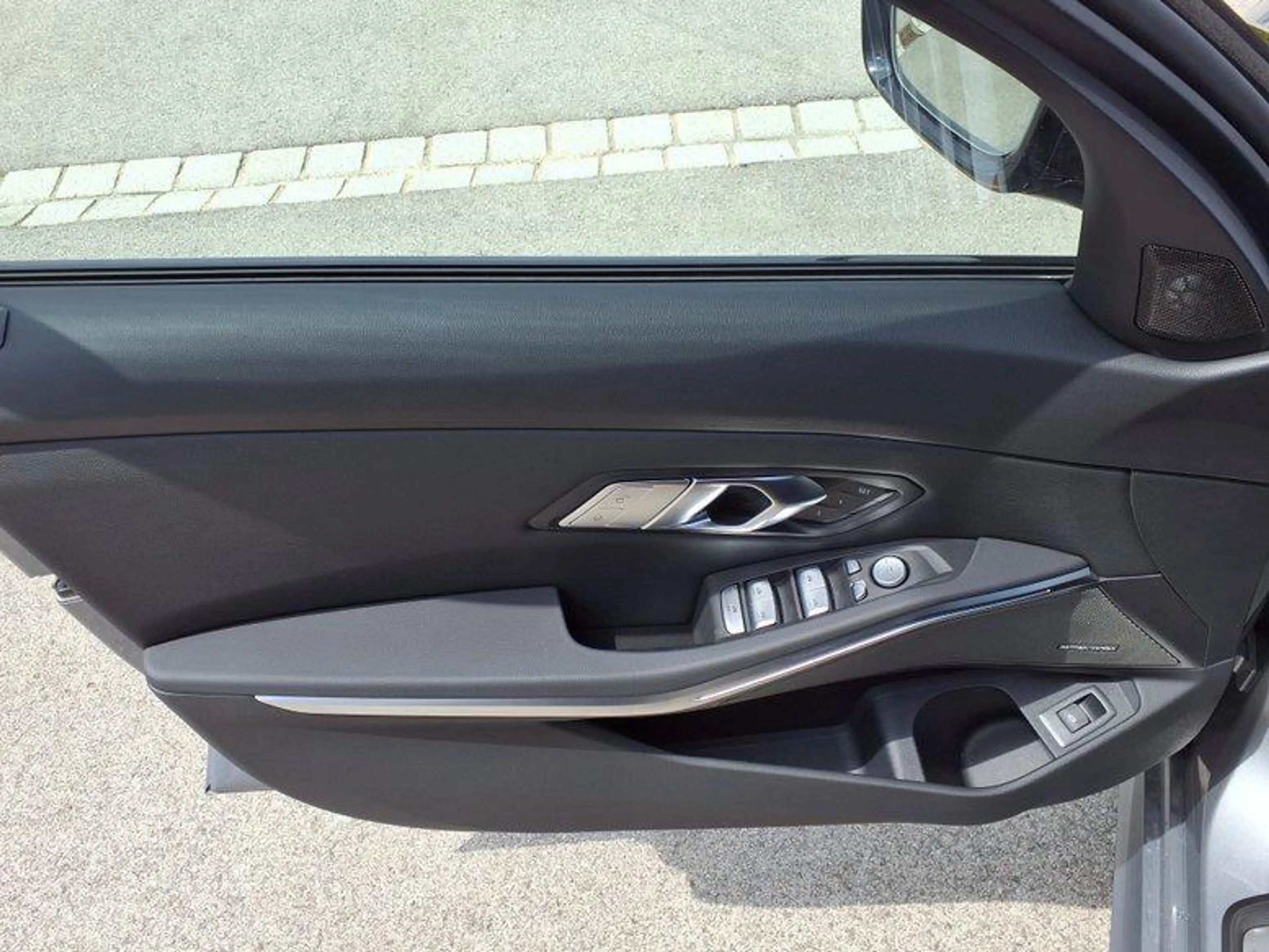 BMW M3 M Sportpaket Pro Steptronic xDrive 288 kW (392 ... — photo 6