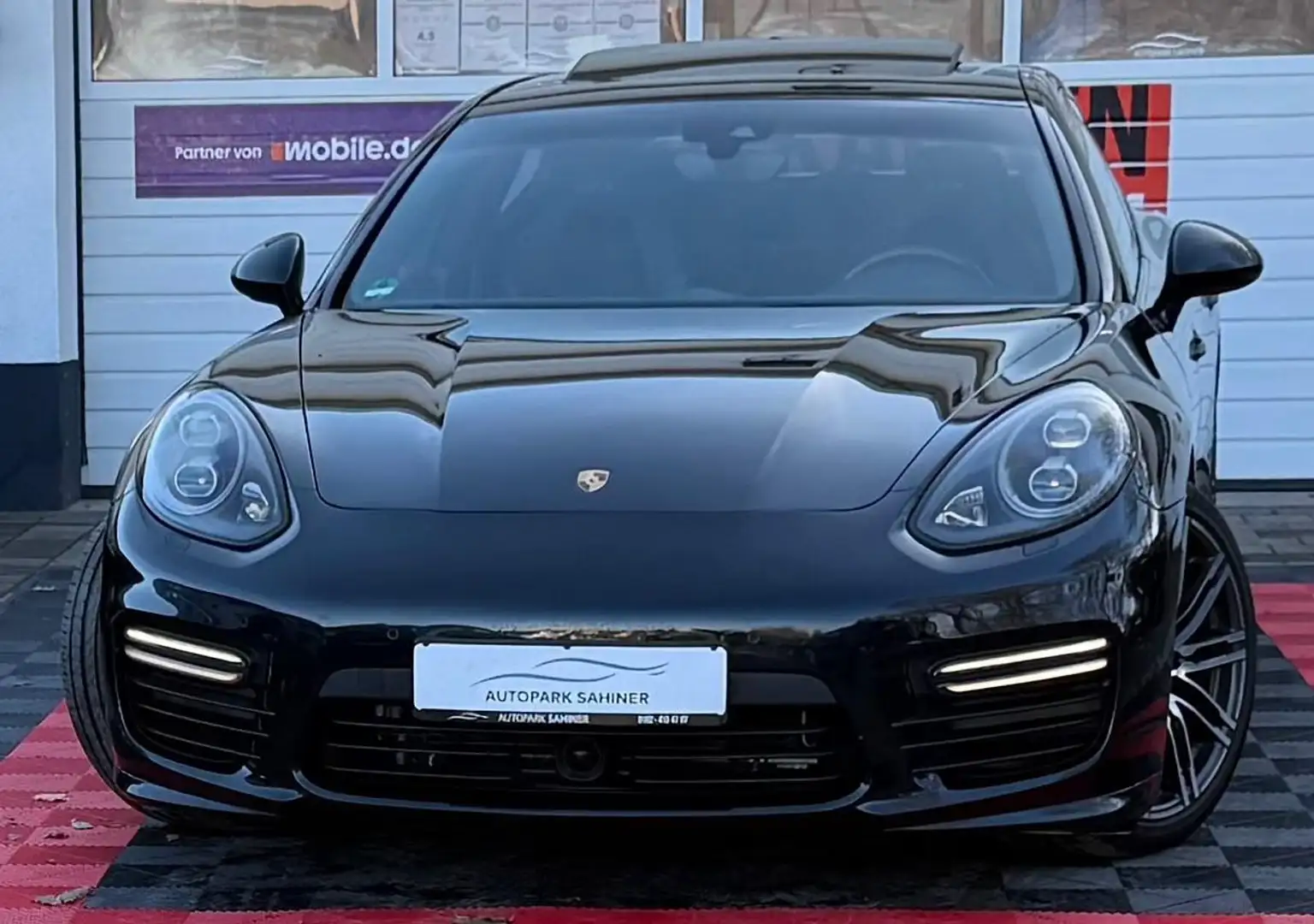 Porsche Panamera GTS*CARBON*LUFT*CHRONO* Schwarz - 1