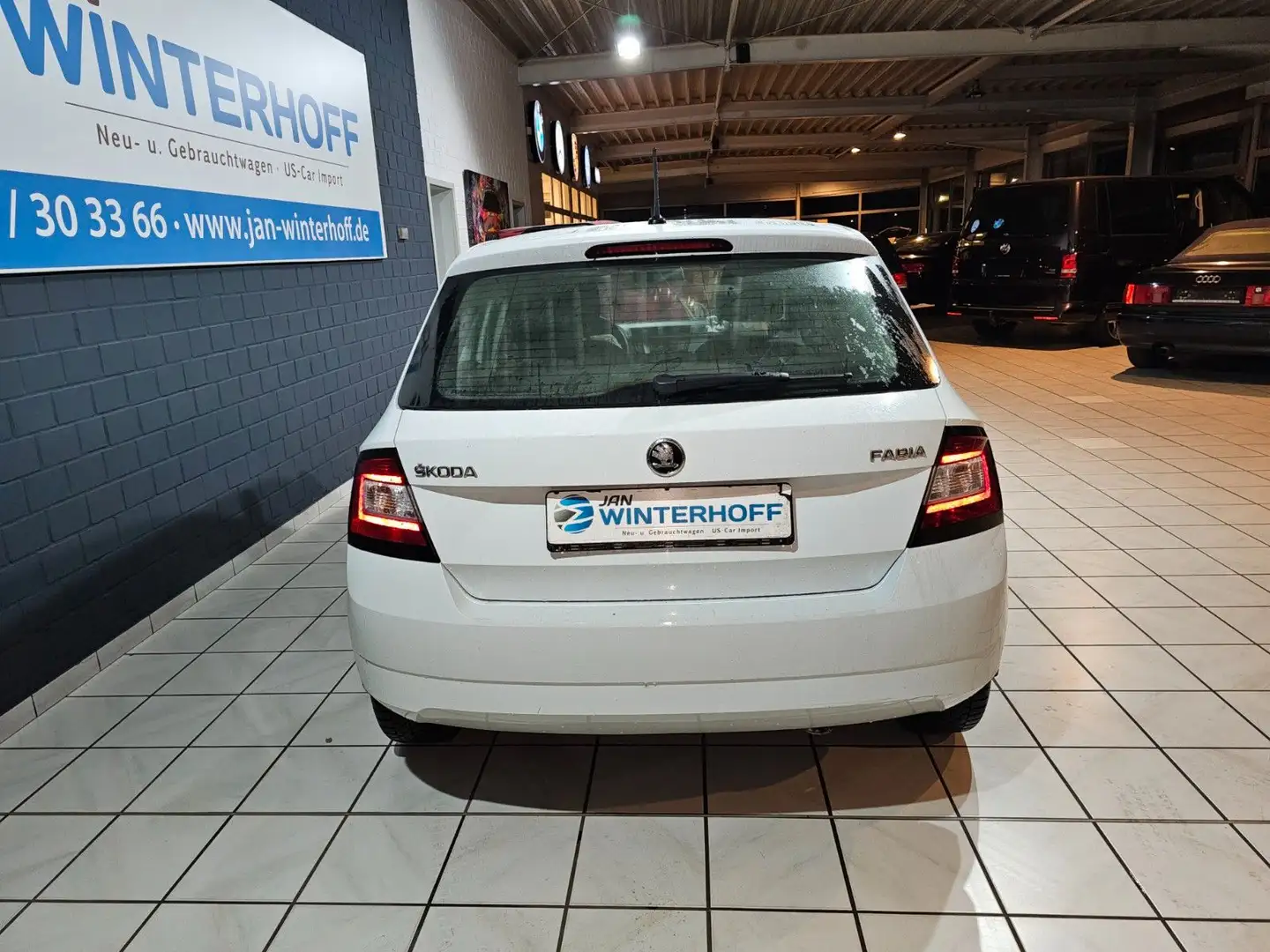 Skoda Fabia 1.0 TSI Cool Plus KLIMA DAB 1.HAND Weiß - 2
