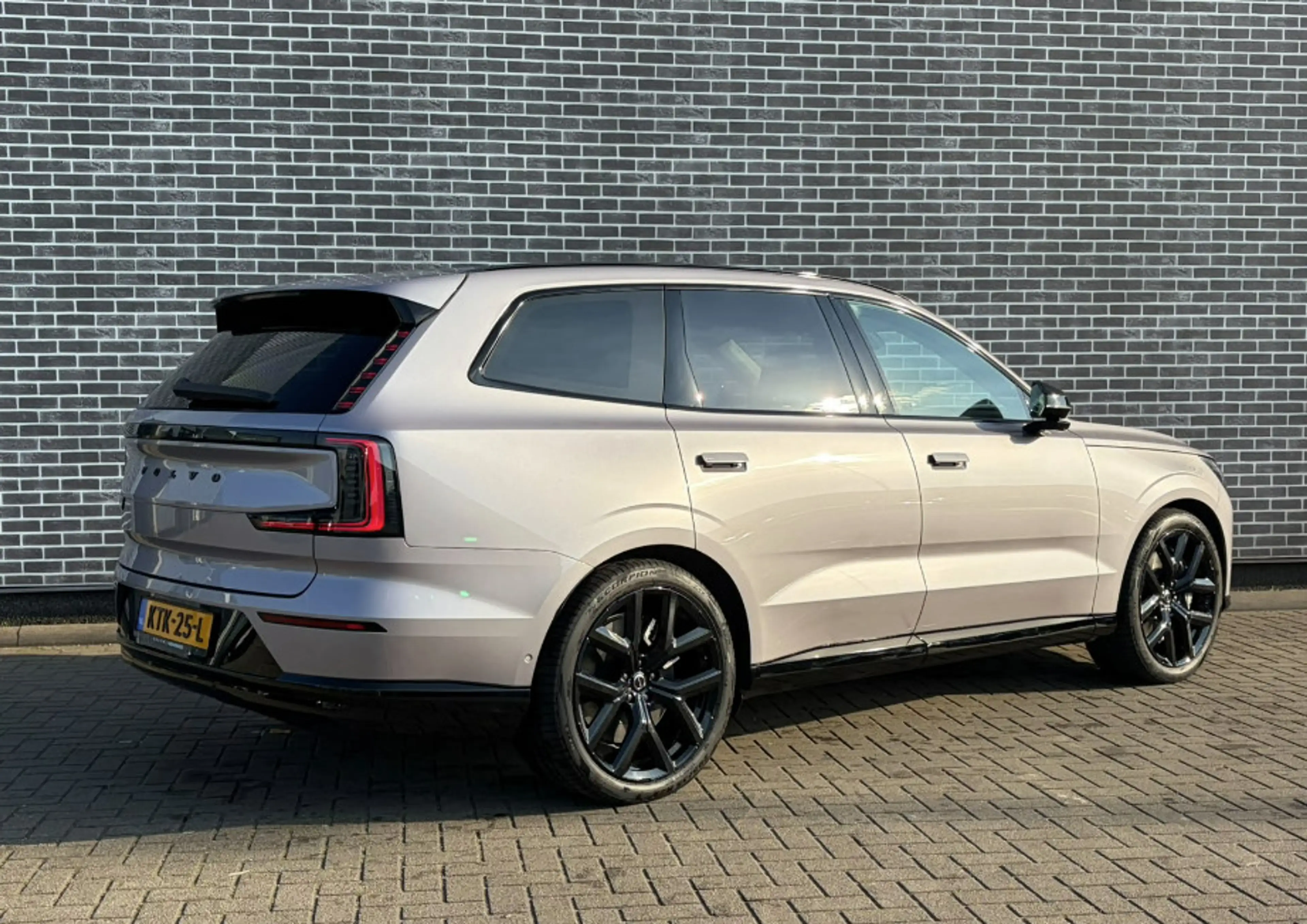 Volvo EX90 Twin Motor Performance Ultra 7p. 111 kWh | 7-Zits — photo 2