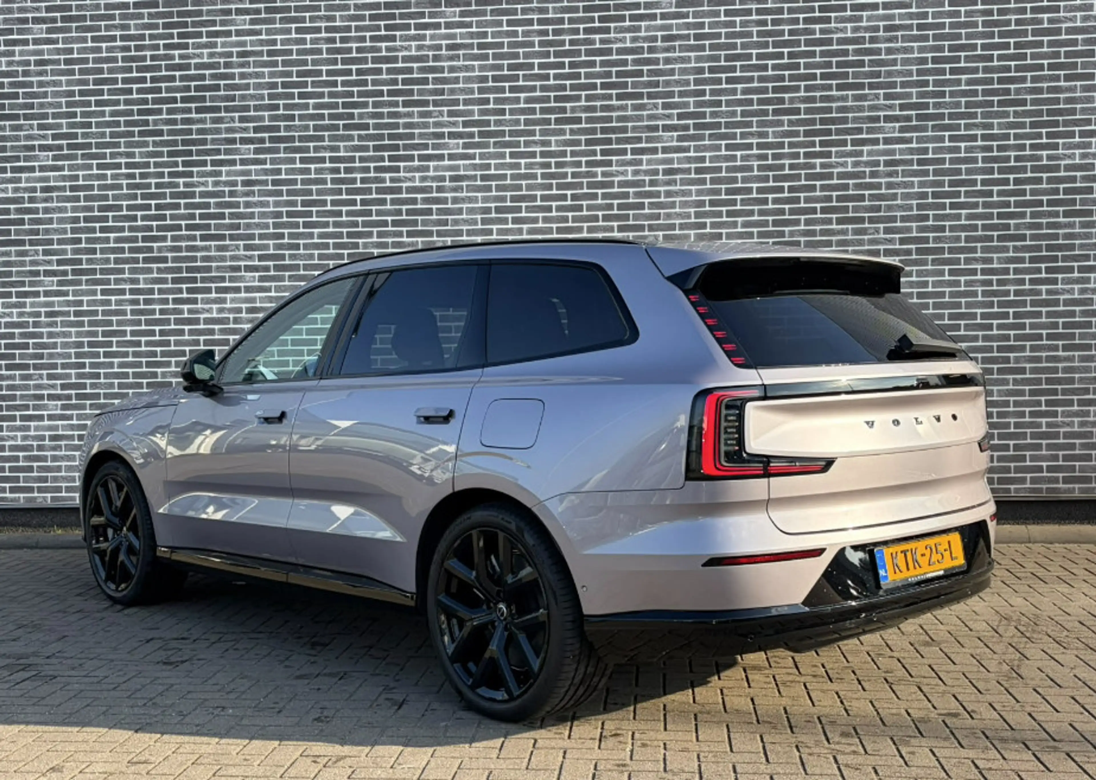 Volvo EX90 Twin Motor Performance Ultra 7p. 111 kWh | 7-Zits — photo 6