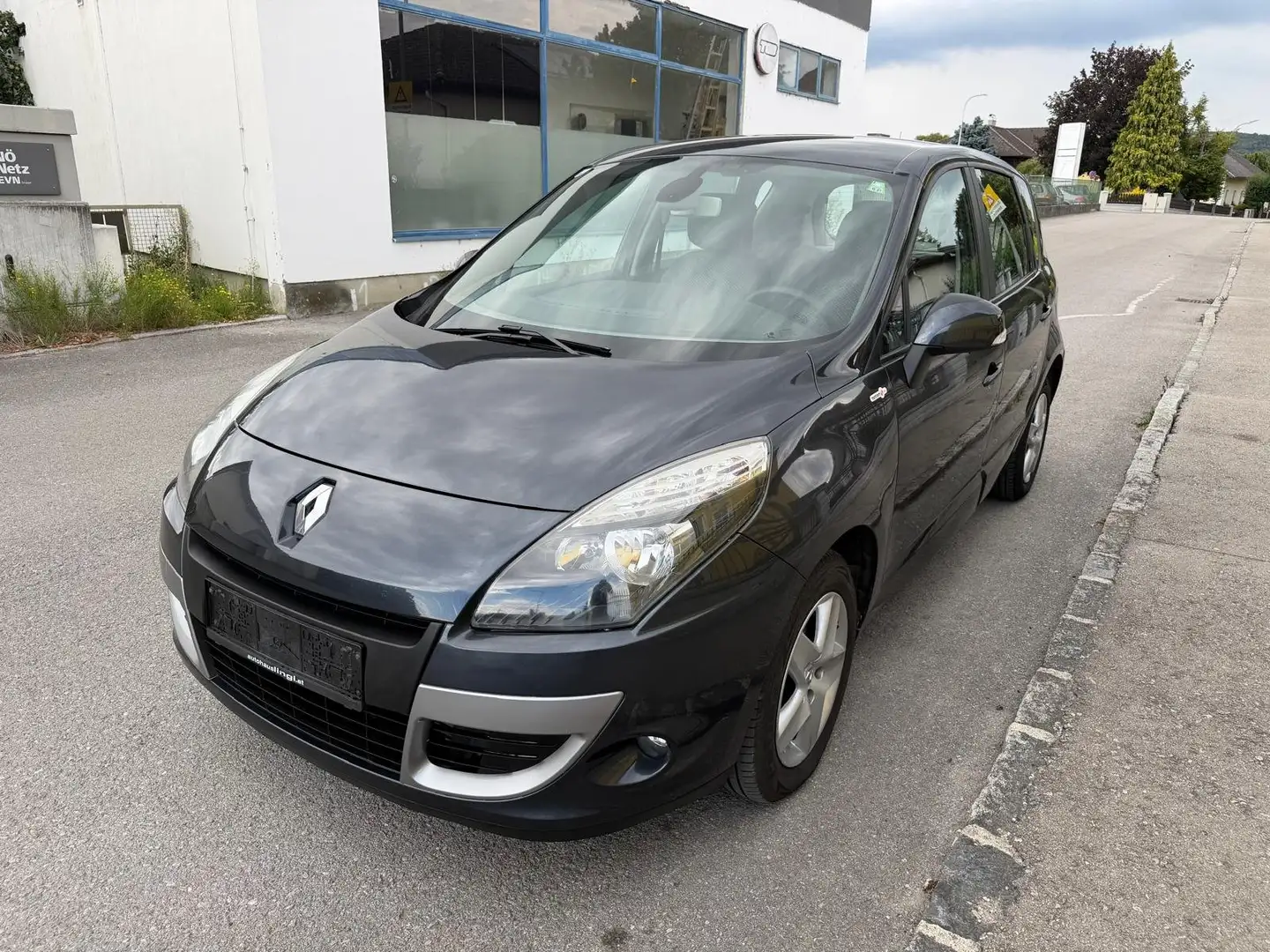 Renault Scenic TOP ZUSTAND Grau - 2