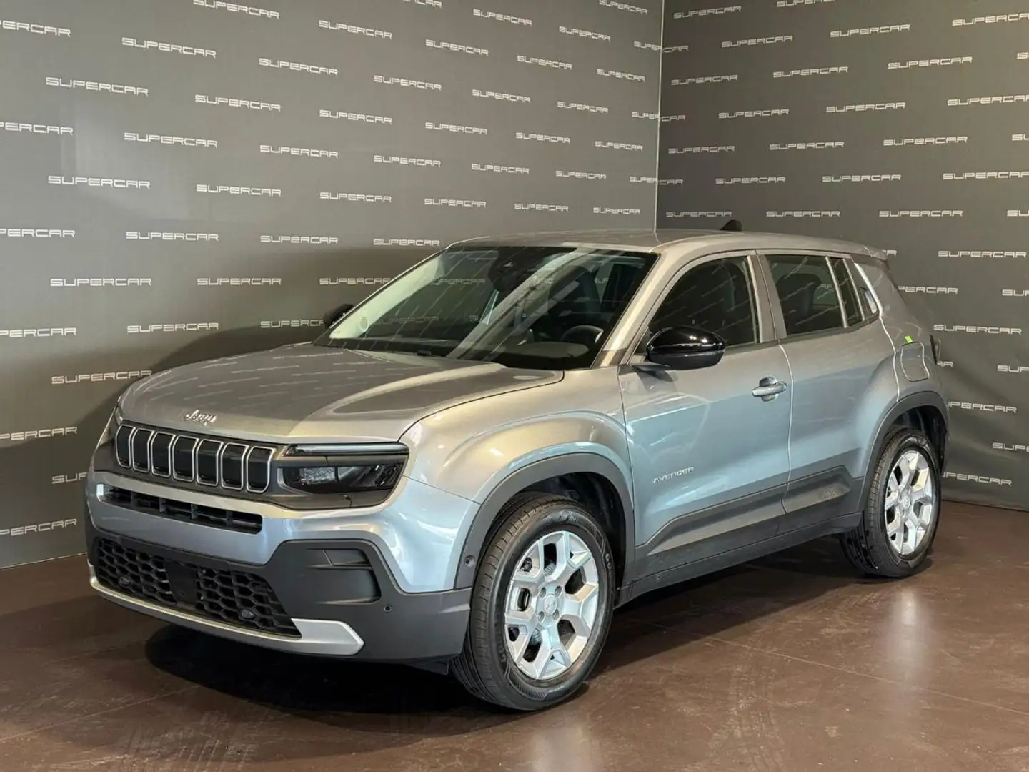 Jeep Avenger 1.2 Turbo 100 CV Altitude Grau - 1