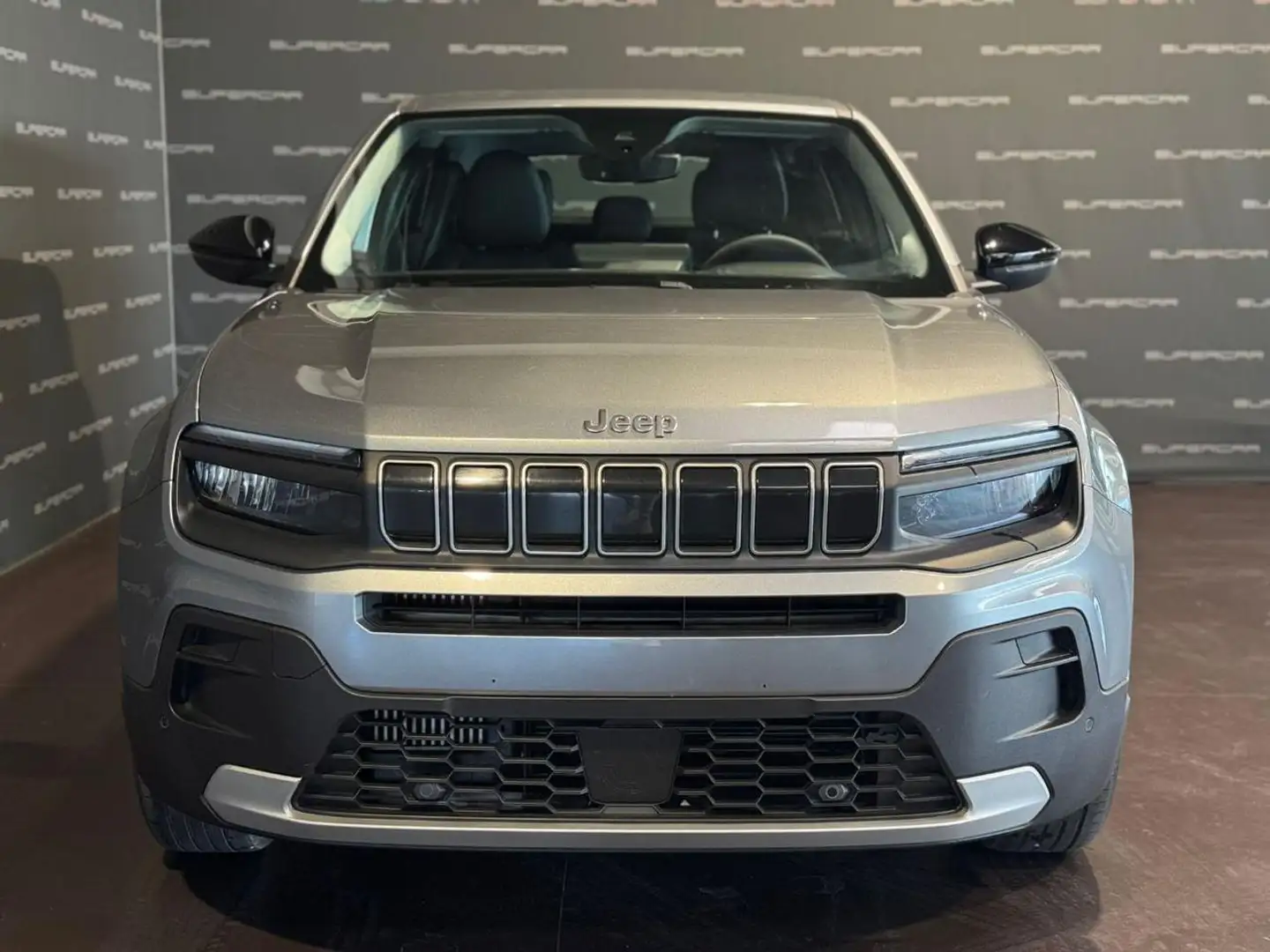 Jeep Avenger 1.2 Turbo 100 CV Altitude Grau - 2