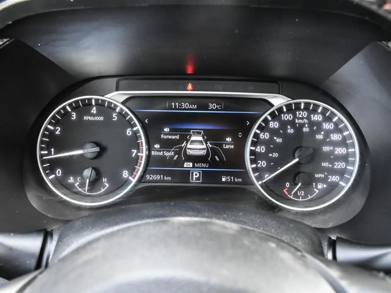 Nissan Sentra fotografie Nissan Sentra