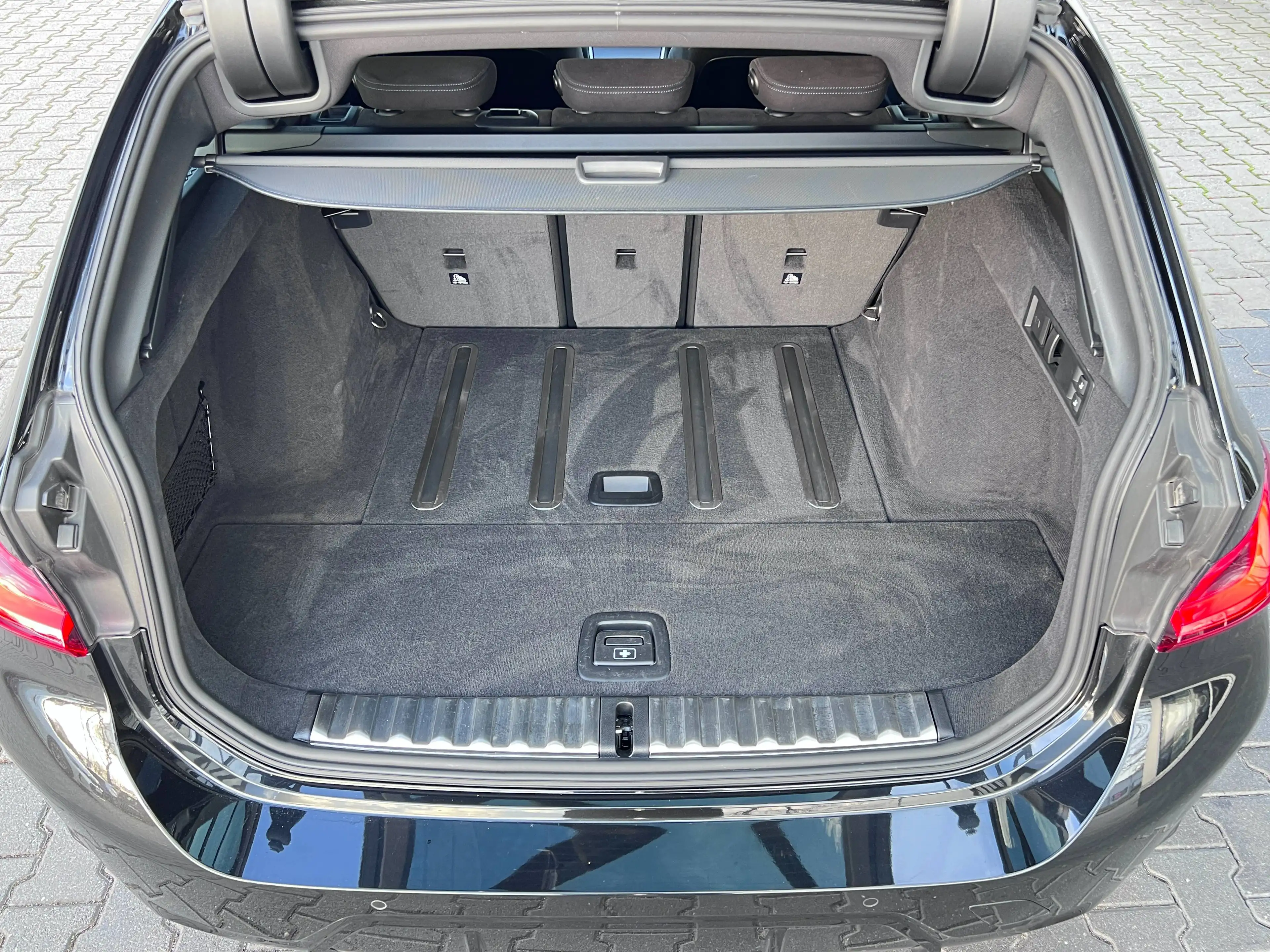 BMW 320 d M-Sport 360° Sportfahrwerk HeadUp 19Zoll HiFi — photo 26