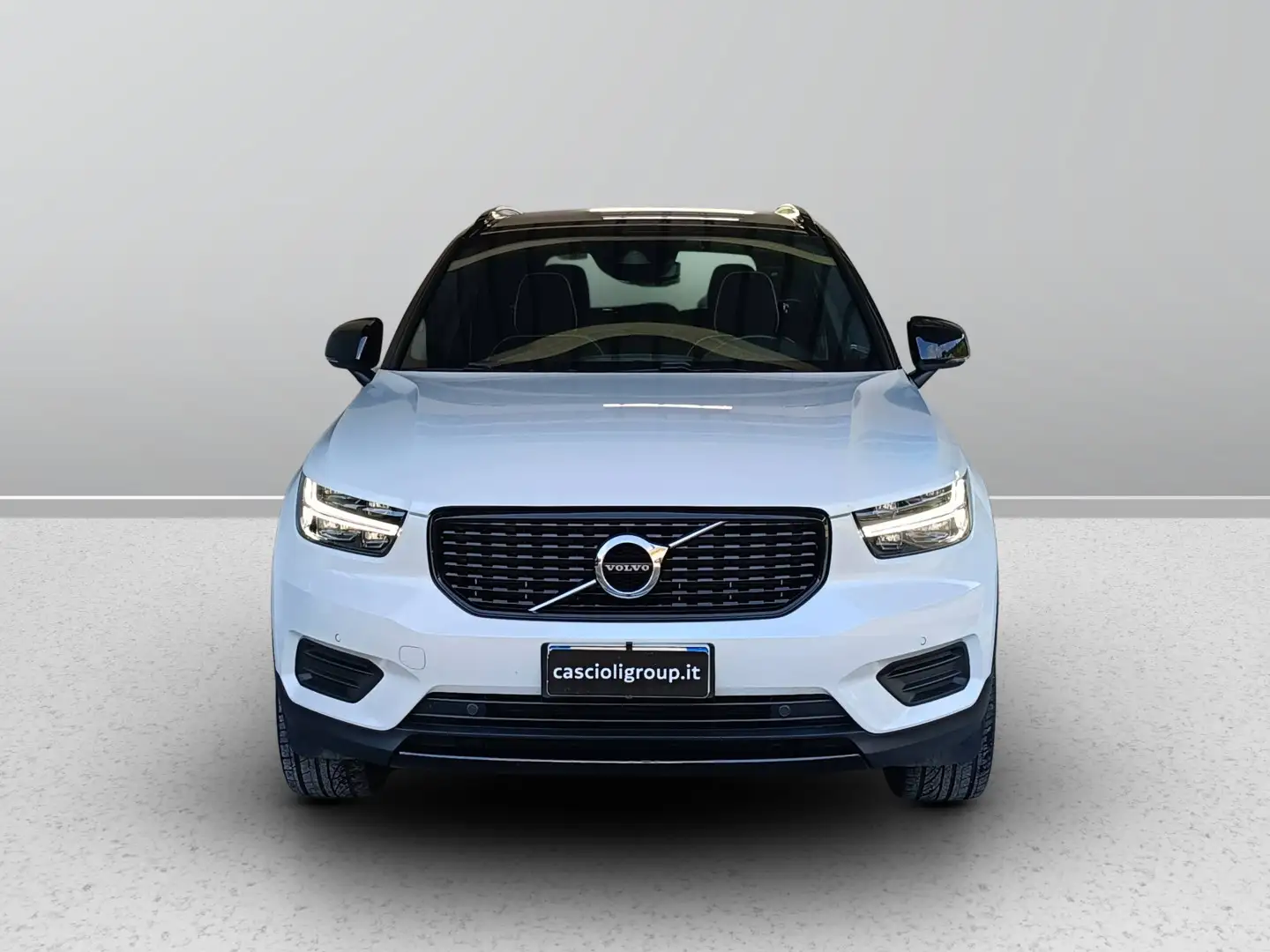Volvo XC40 1.5 T4 Recharge Plug-in-Hybrid R-Design Noir - 2