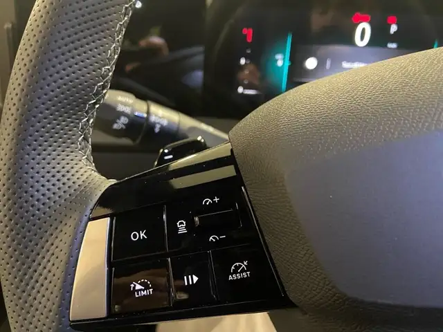 Opel Astra view 12