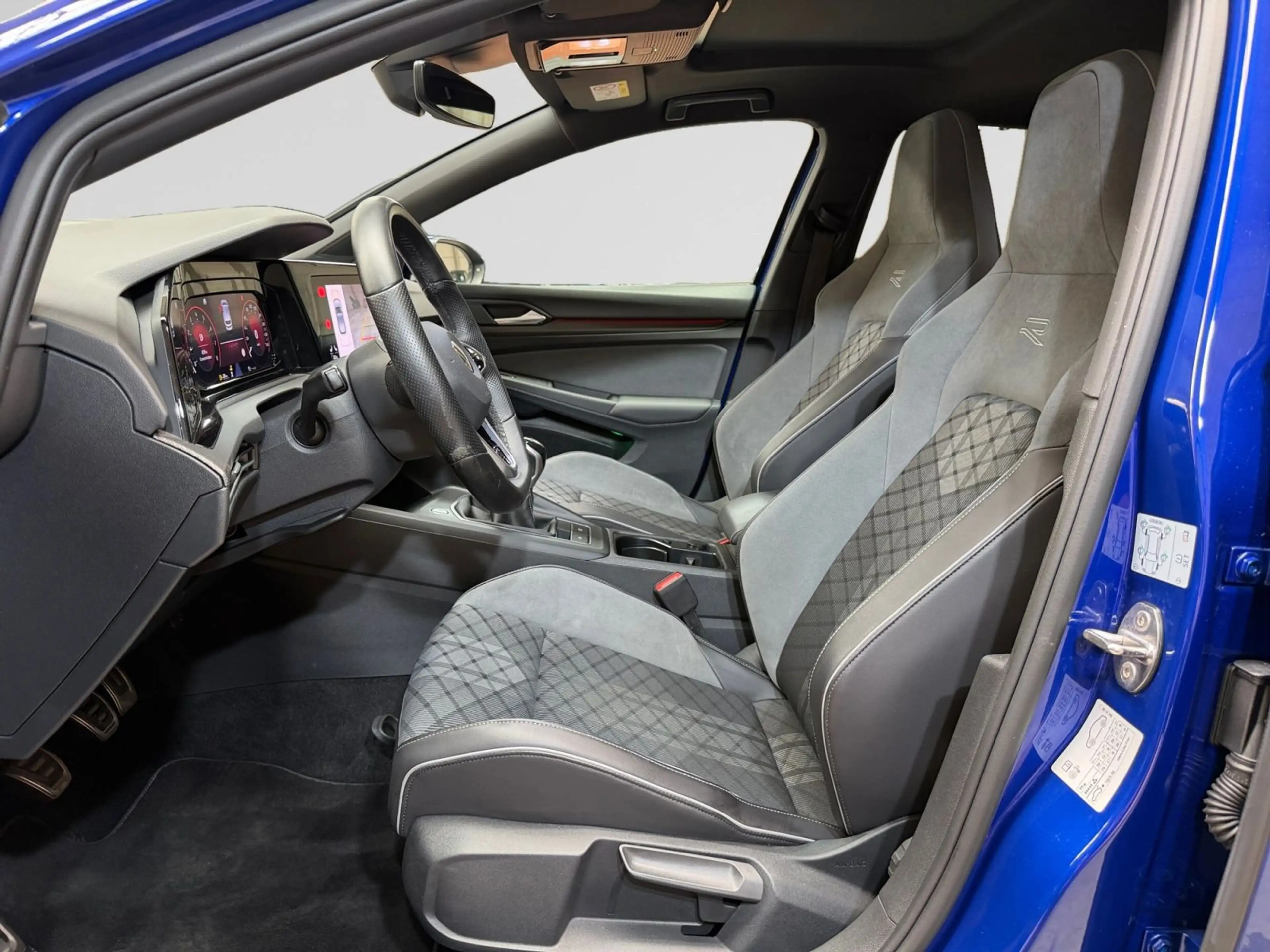 Volkswagen Golf R R LINE 1.5TSI OPF 130CV — photo 5