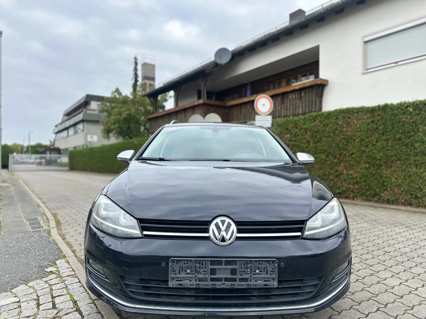 Volkswagen Golf Variant Highline BMT 4Motion*Navi*Cam*AGR-Sitz*Bi-Xenon* Schwarz - 2
