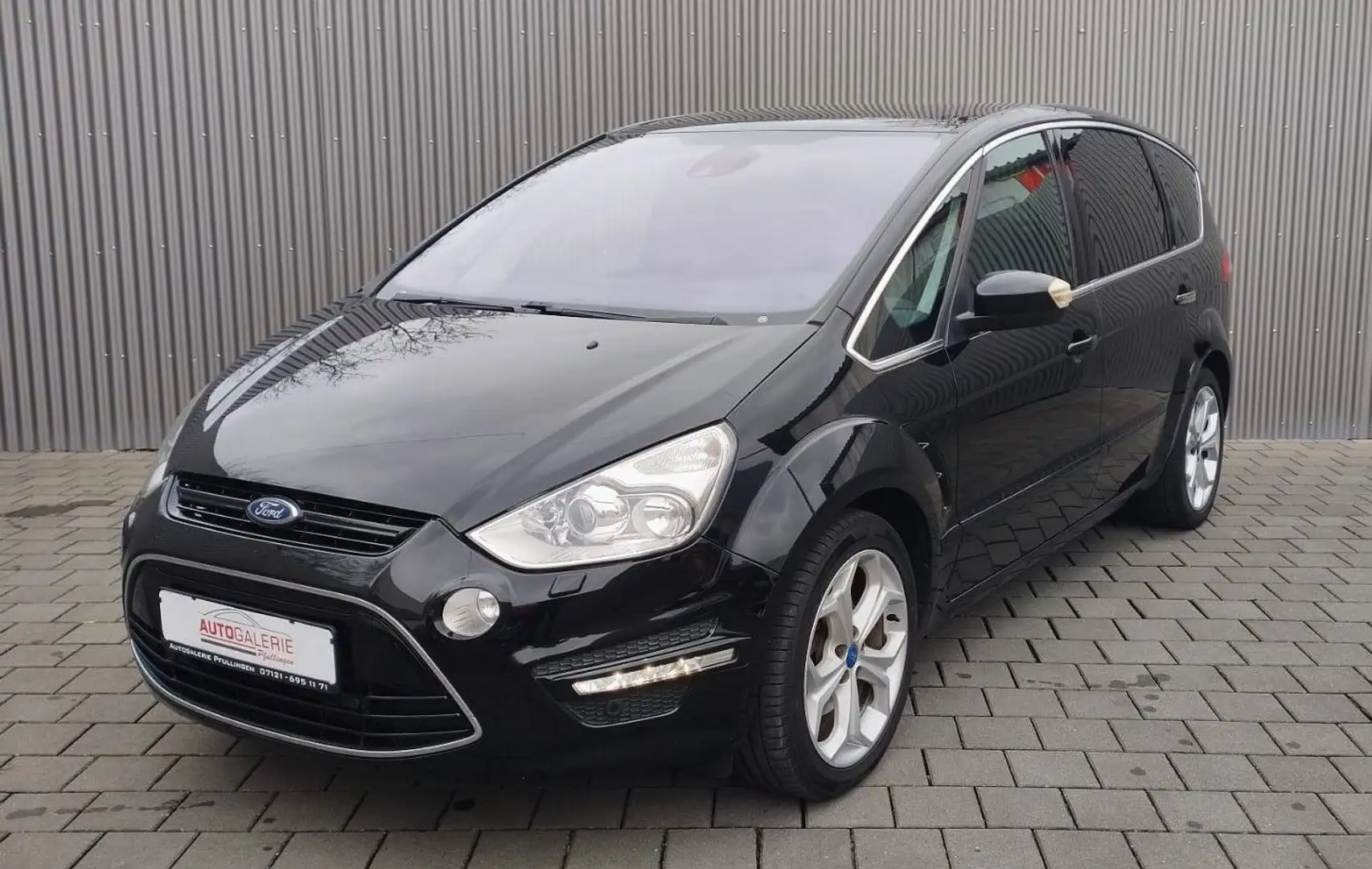 Ford S-Max S-MAX Titanium Navi Xenon SHZ Schwarz - 1