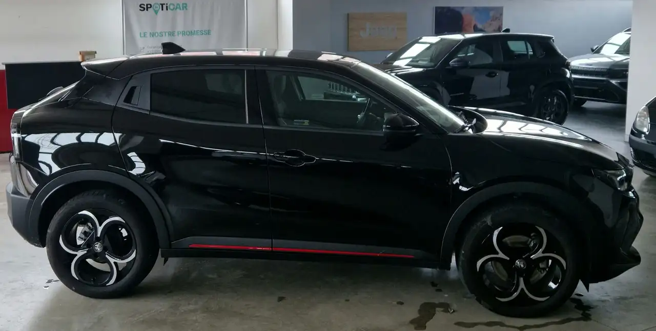 Alfa Romeo Junior 2025