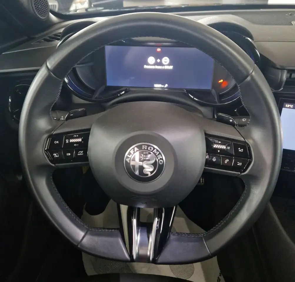 Alfa Romeo Junior 2025 — фото 12