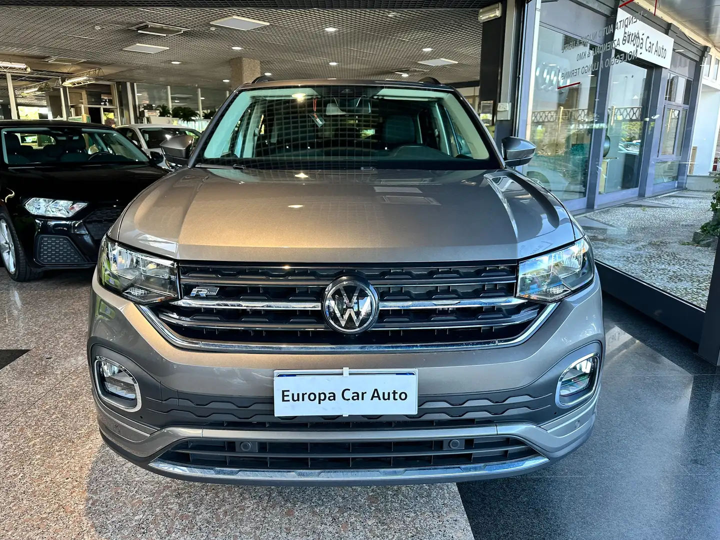 Volkswagen T-Cross T-Cross 2019 1.0 tsi Sport R-Line 110cv Grijs - 2