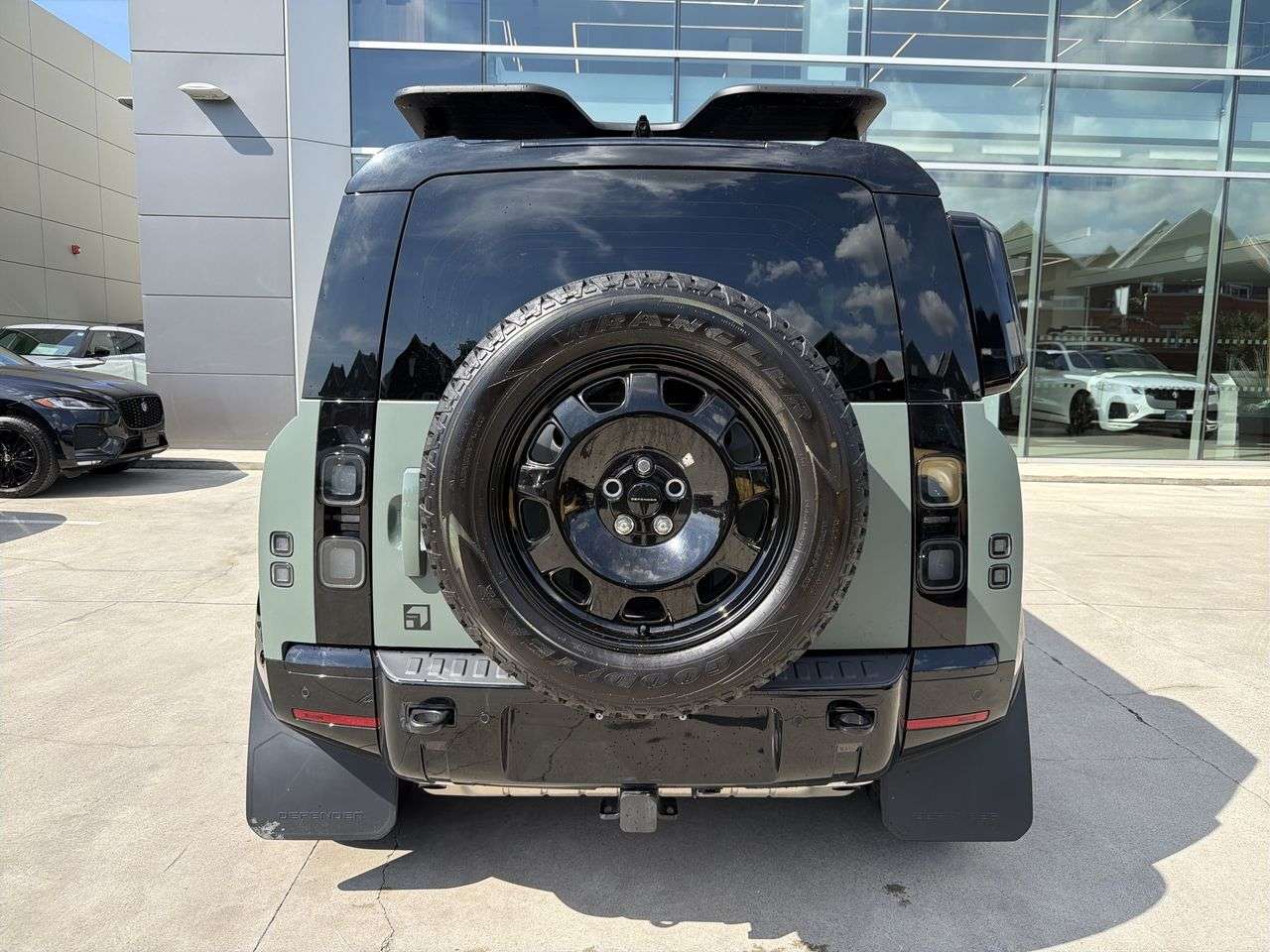2026 Land Rover Defender 110 P400 Trophy Edition Keswick — снимка 1