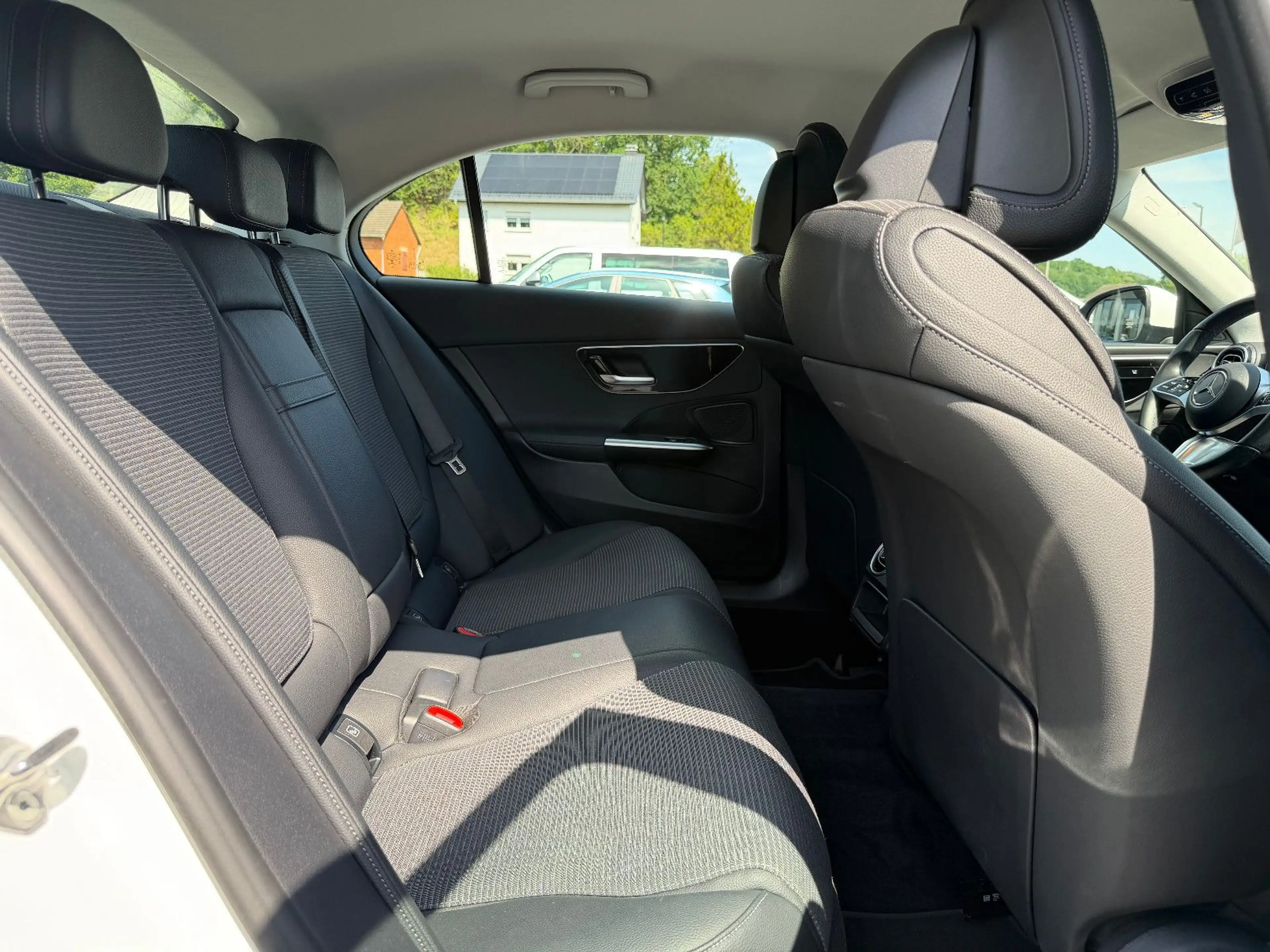 Mercedes-Benz C 180 LED/NAVI/KAMERA — photo 11