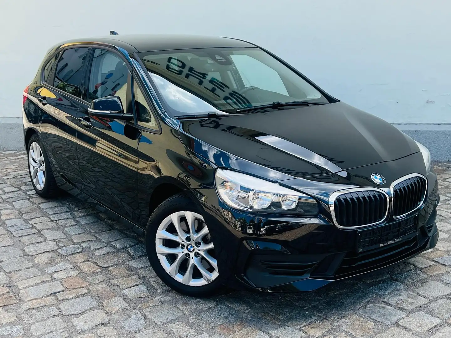 BMW 225 xe Active Tourer +CARPLAY+NAVI+PDC+SHZ+ Zwart - 2