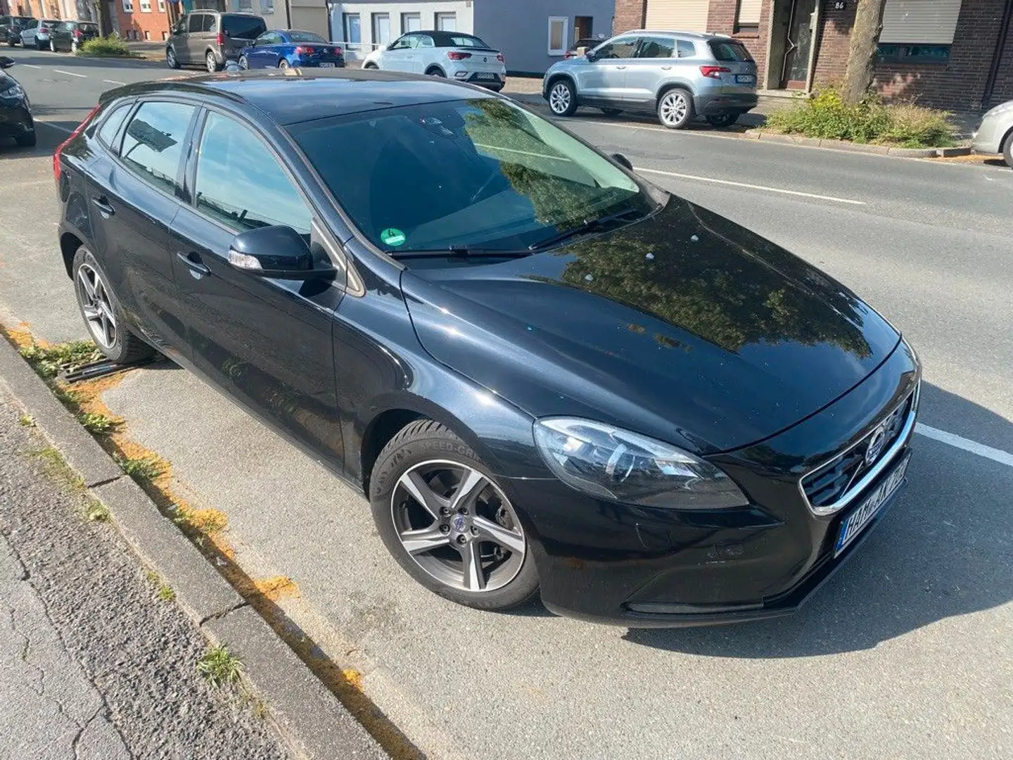 Volvo V40 T 2 You!  AHK/Klimaautom. Zwart - 1