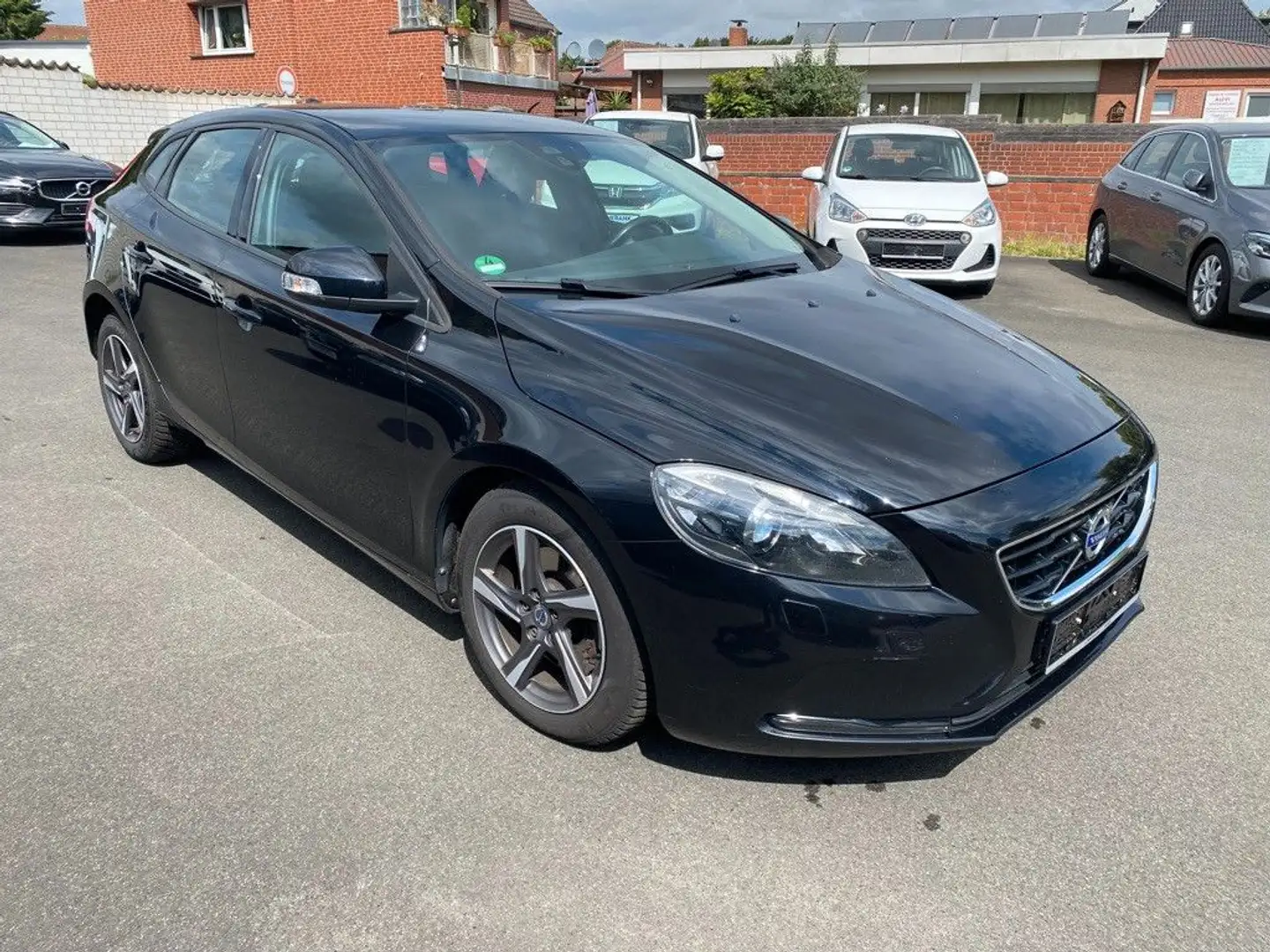 Volvo V40 T 2 You!  AHK/Klimaautom. Noir - 1