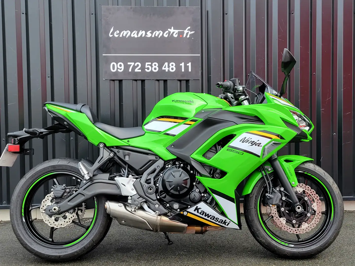Kawasaki Ninja 650 - 1