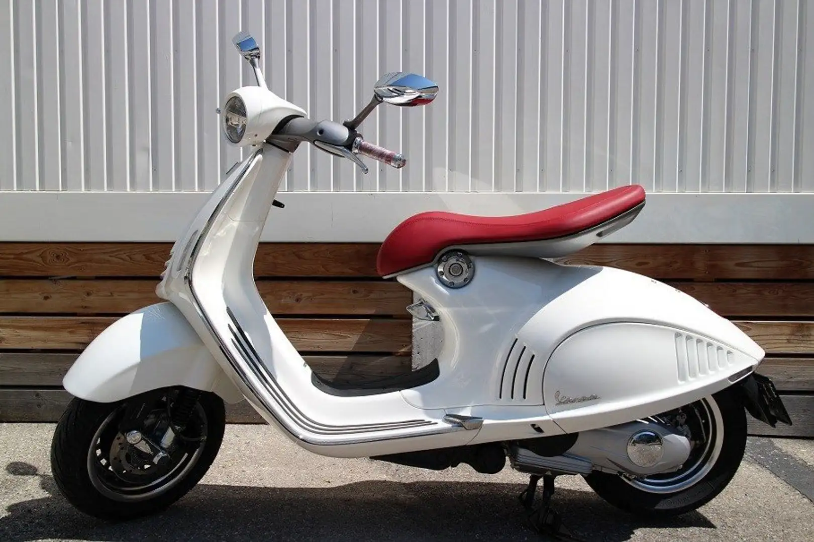 Vespa 946 125 i.e. ABS Bianco - 1