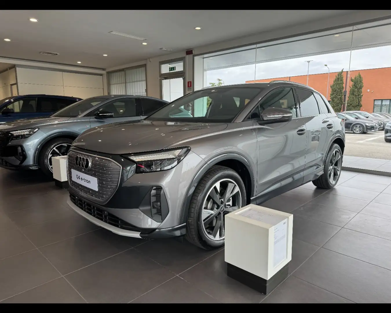 Audi Q4 e-tron 45 E-TRON BUSINESS ADVANCED Grigio - 1