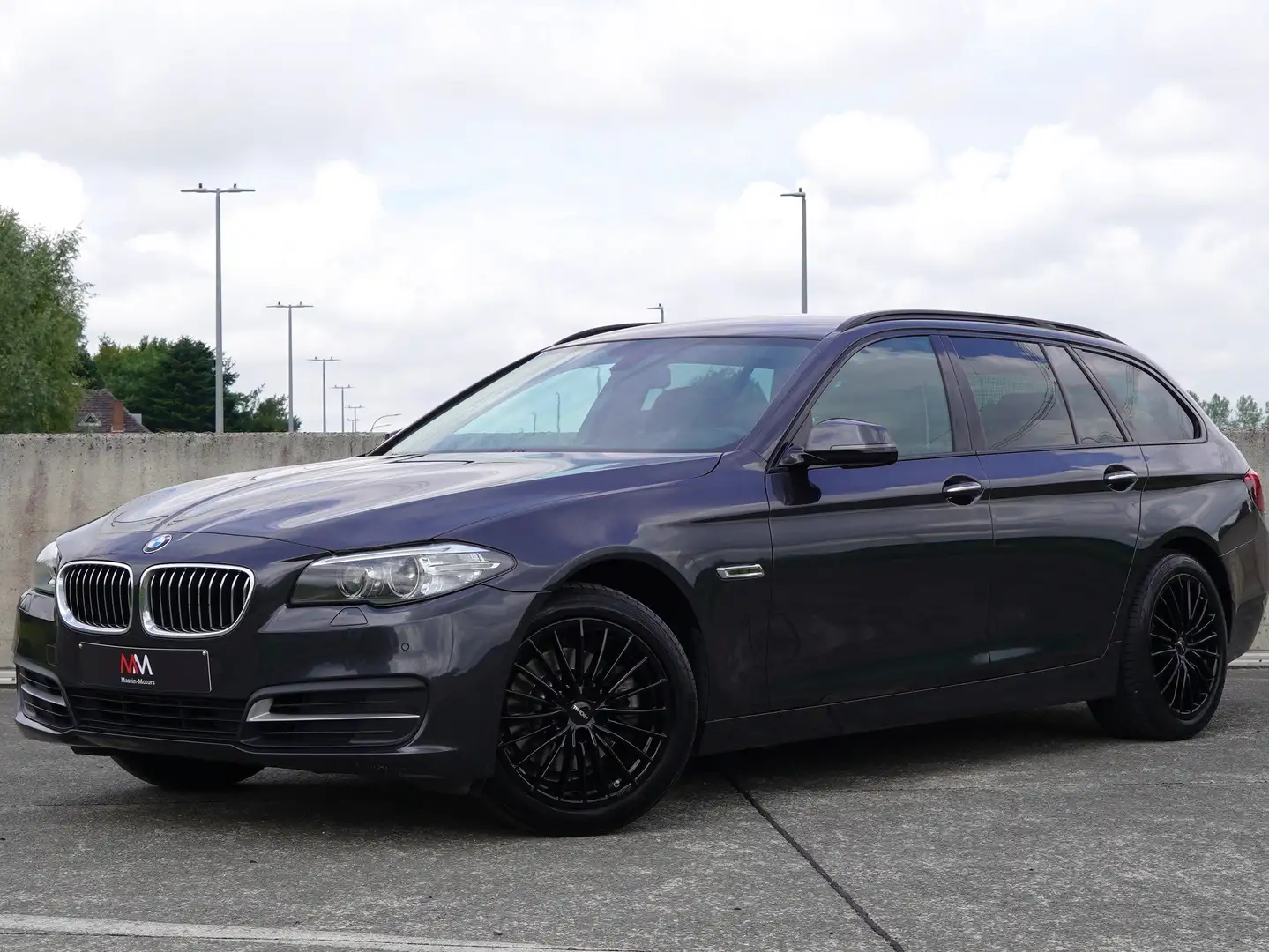 BMW 520 520i Touring Aut. Modern Line - 1