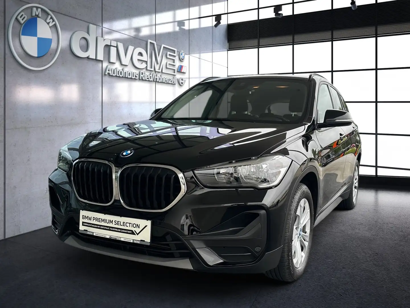 BMW X1 X1 xDrive25e Schwarz - 1