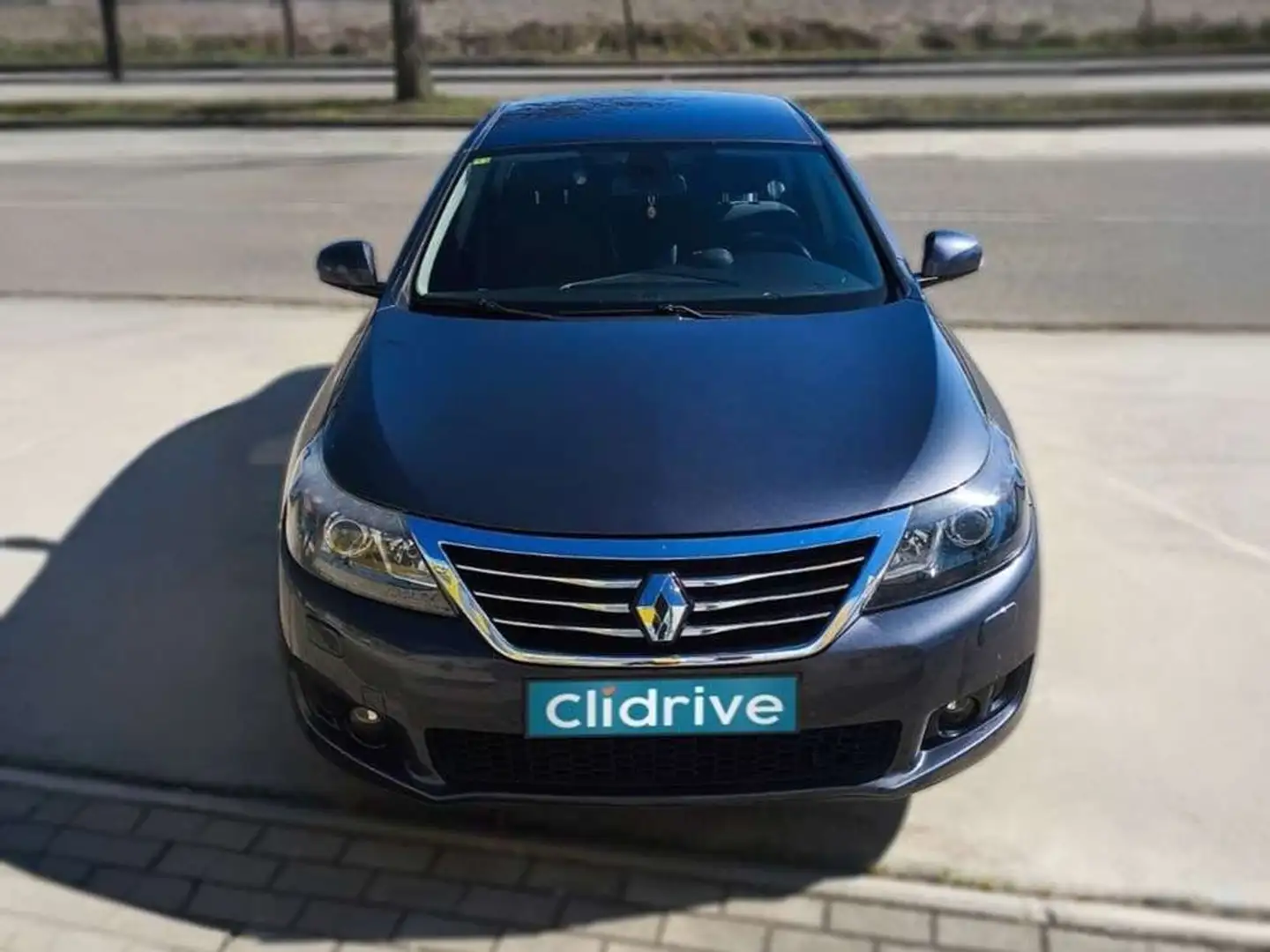 Renault Latitude 2.0dCi Privilege Grau - 2