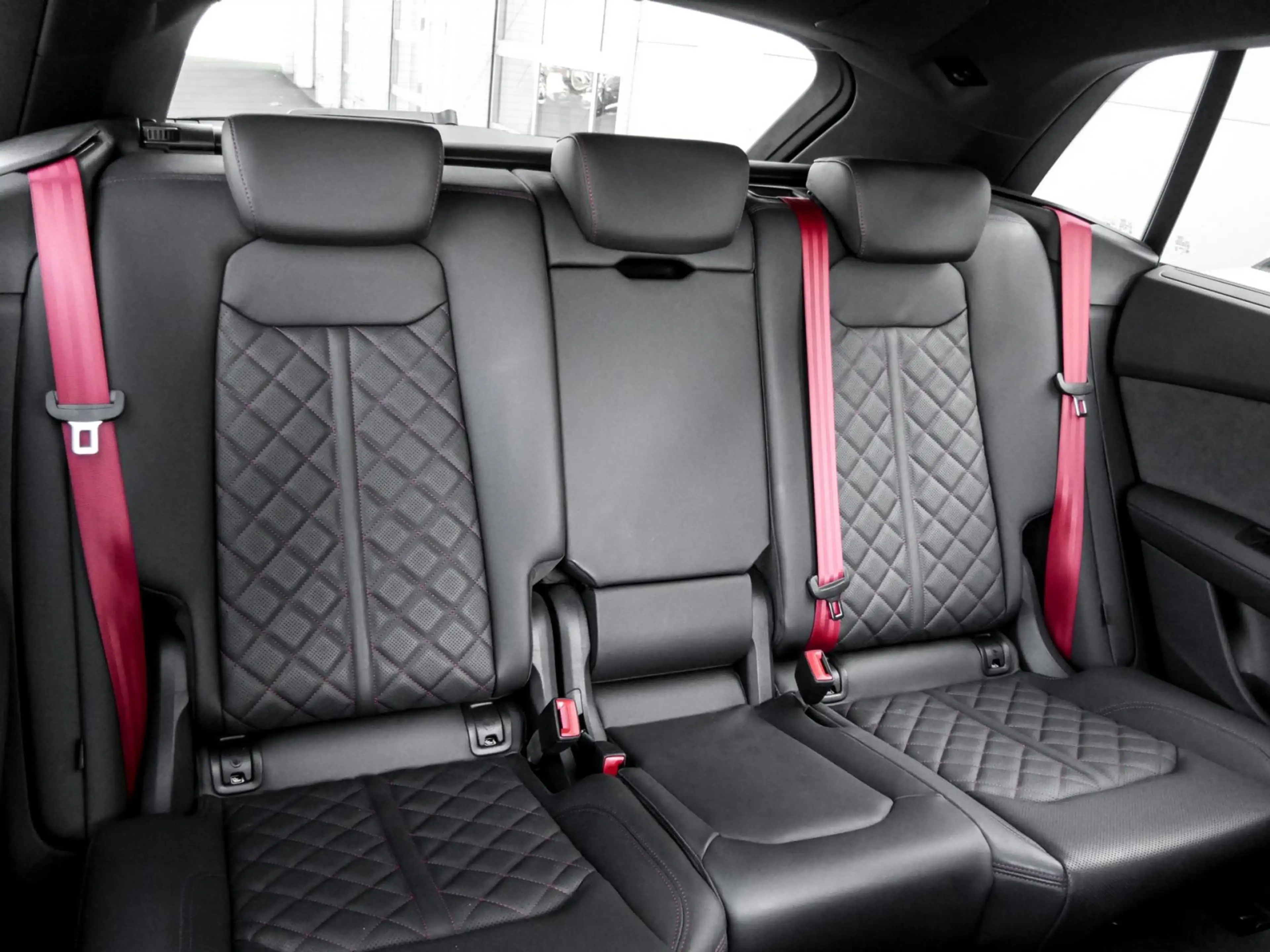 Audi SQ8 TFSI tiptronic MatrixLED+AHK+Optikpaket+B&O+Mas... — photo 4