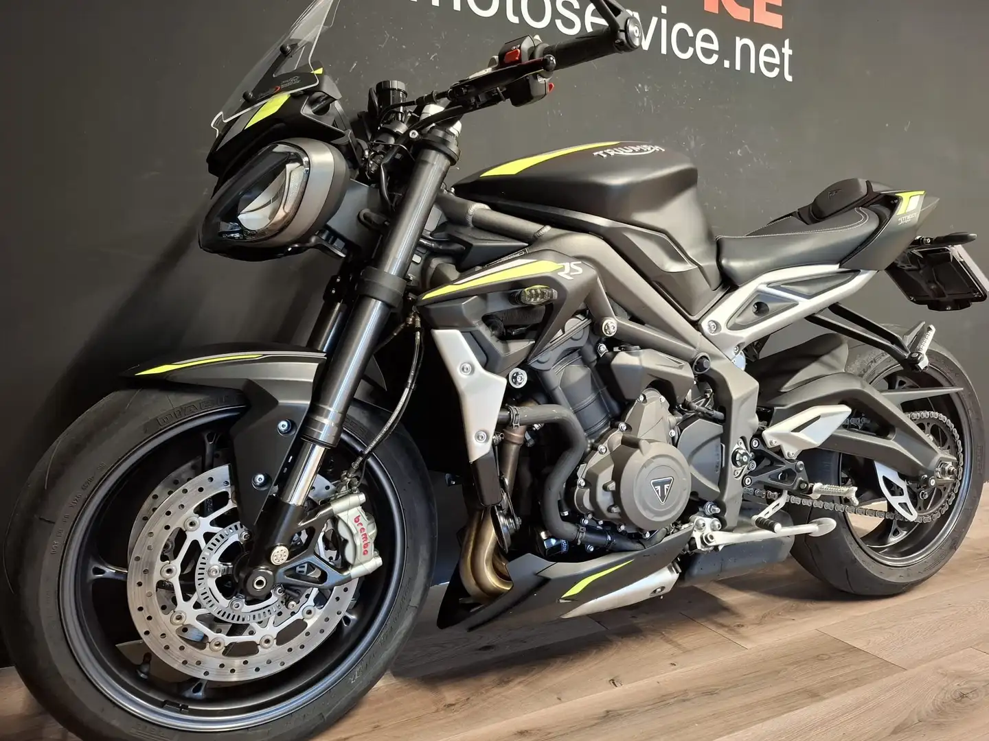 Triumph Street Triple RS Nero - 2