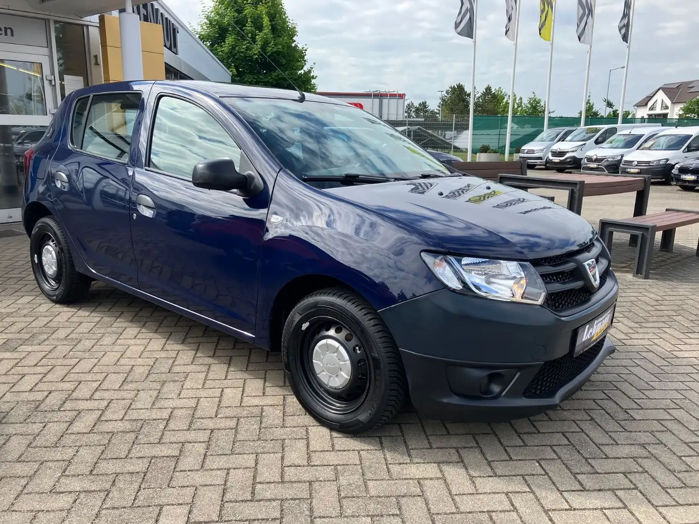 Dacia Sandero Essentiel Sce 75 1. Hand Allwetter Kék - 2