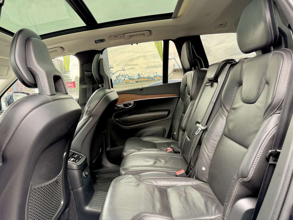 2016 Volvo XC90 T8 Inscription eAWD (Plug in Hybrid) | 1 Owner |No thumb 25
