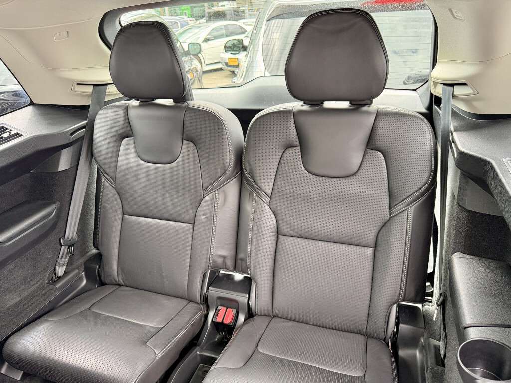 2016 Volvo XC90 T8 Inscription eAWD (Plug in Hybrid) | 1 Owner |No thumb 26