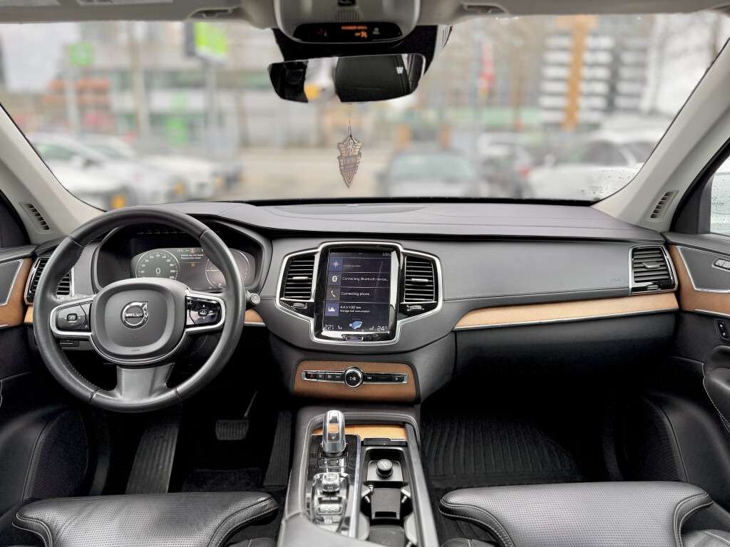 2016 Volvo XC90 T8 Inscription eAWD (Plug in Hybrid) | 1 Owner |No thumb 13