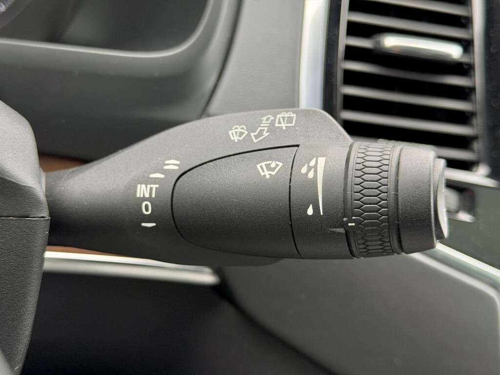 2016 Volvo XC90 T8 Inscription eAWD (Plug in Hybrid) | 1 Owner |No thumb 19