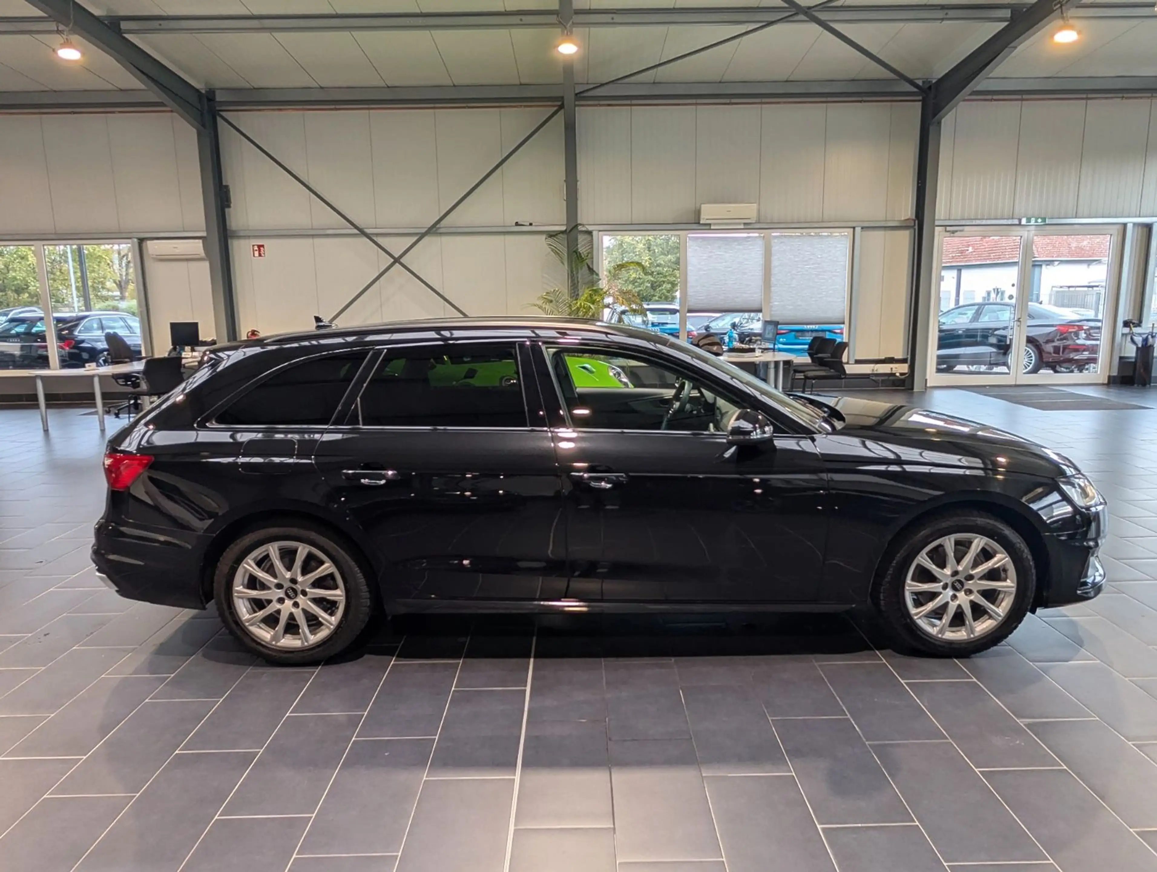 Audi A4 Avant 35 TFSI S tronic advanced 1.Hand — photo 7