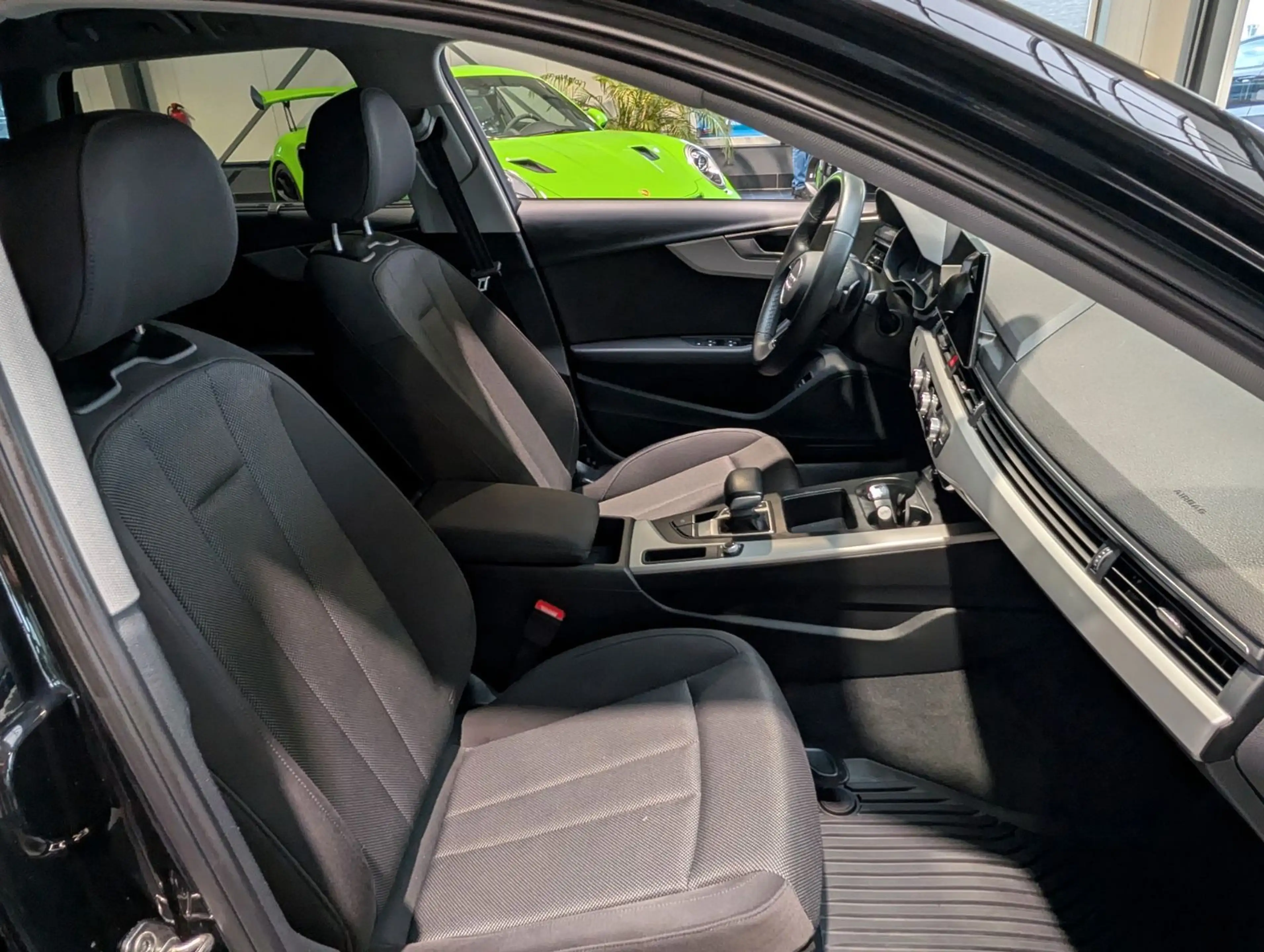 Audi A4 Avant 35 TFSI S tronic advanced 1.Hand — photo 12