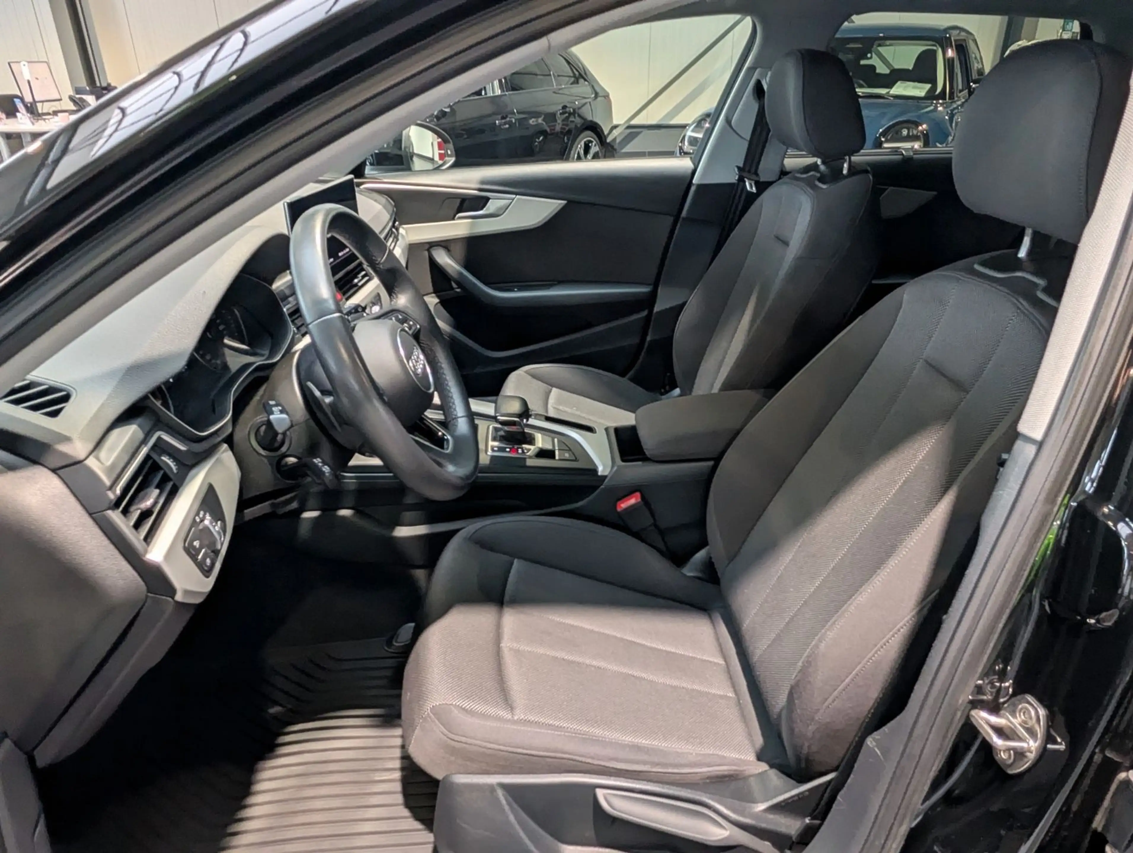 Audi A4 Avant 35 TFSI S tronic advanced 1.Hand — photo 9