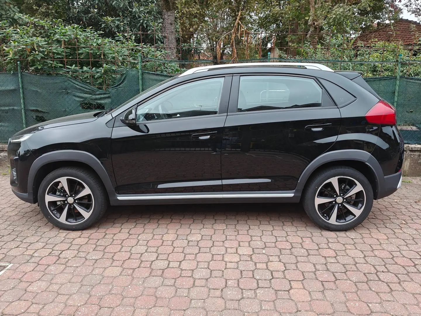 DR Automobiles DR3 DR 3.0 3.0 1.5 Gpl 114cv Schwarz - 1