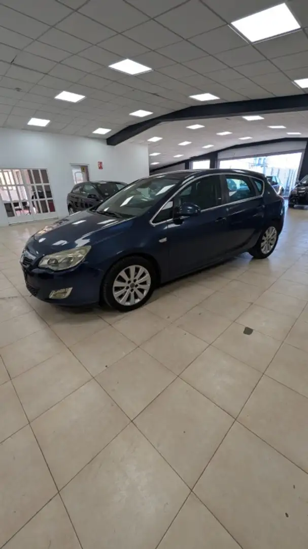 Opel Astra 1.7CDTI Cosmo Azul - 1