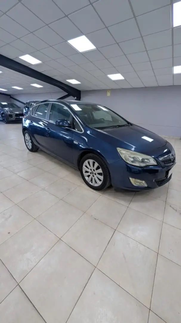Opel Astra 1.7CDTI Cosmo Azul - 2