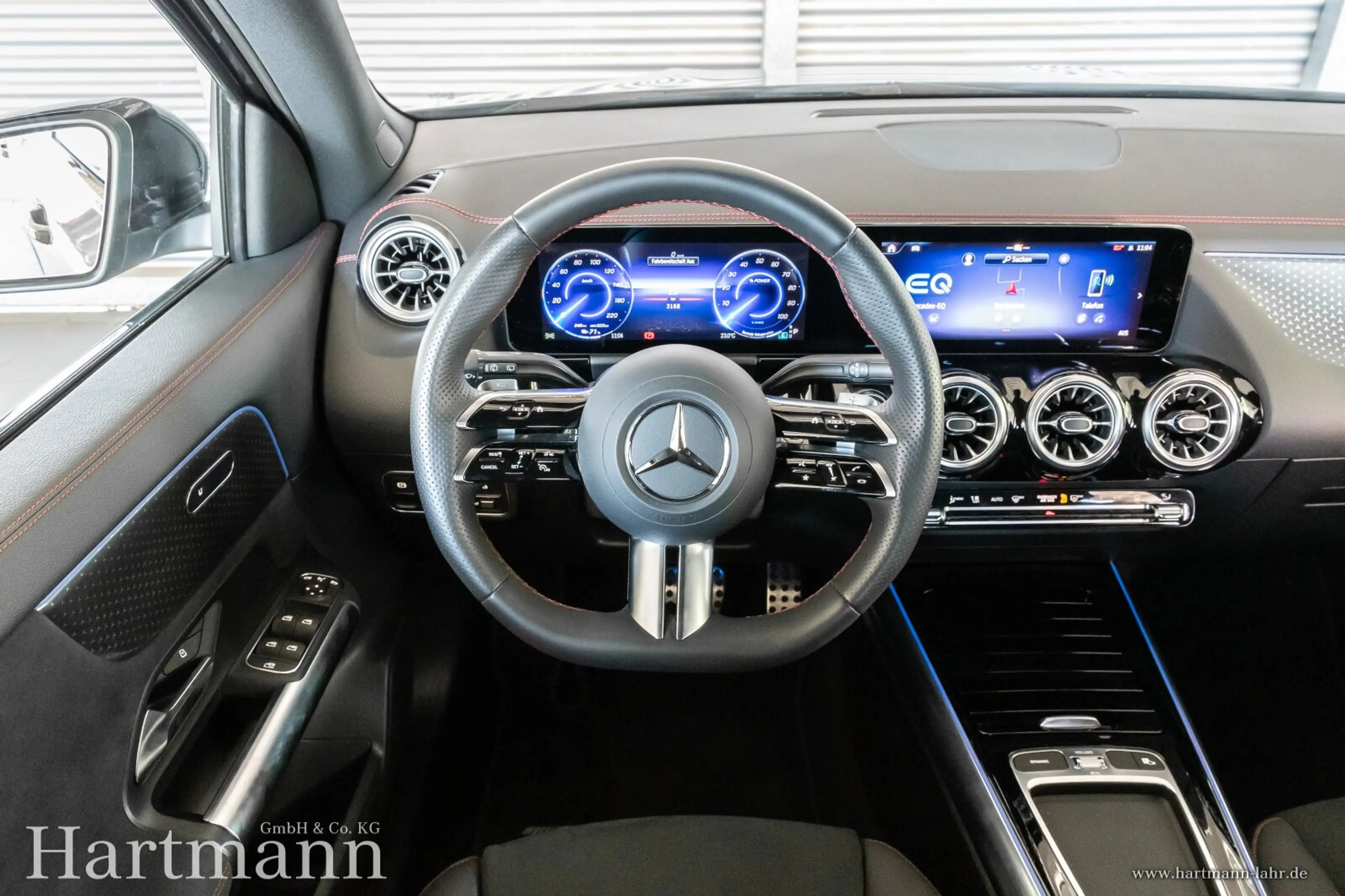 Mercedes-Benz EQA 300 EQA 300 4MATIC AMG Advanced Night AHK Totwinkel — photo 10