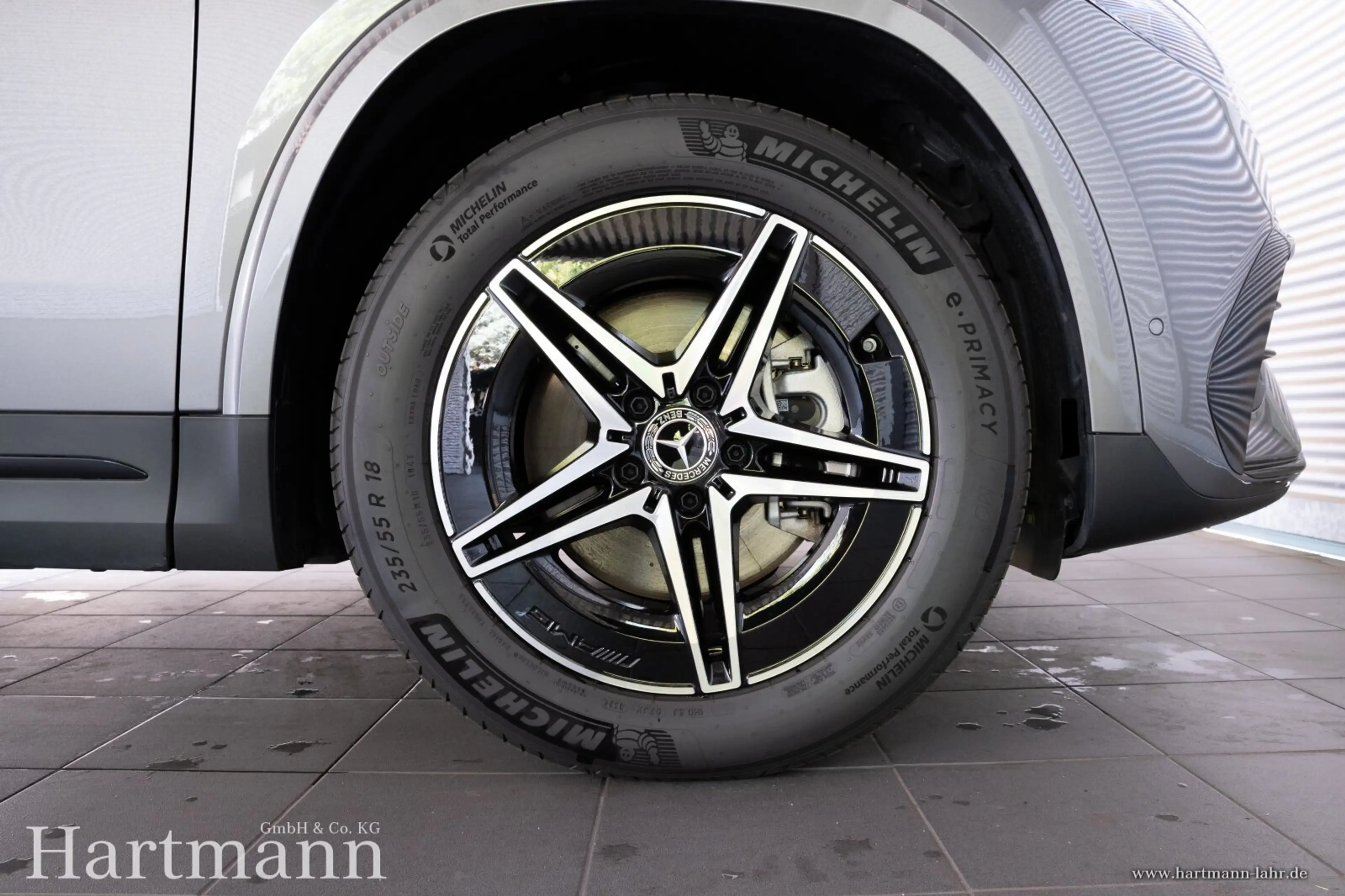 Mercedes-Benz EQA 300 EQA 300 4MATIC AMG Advanced Night AHK Totwinkel — photo 6