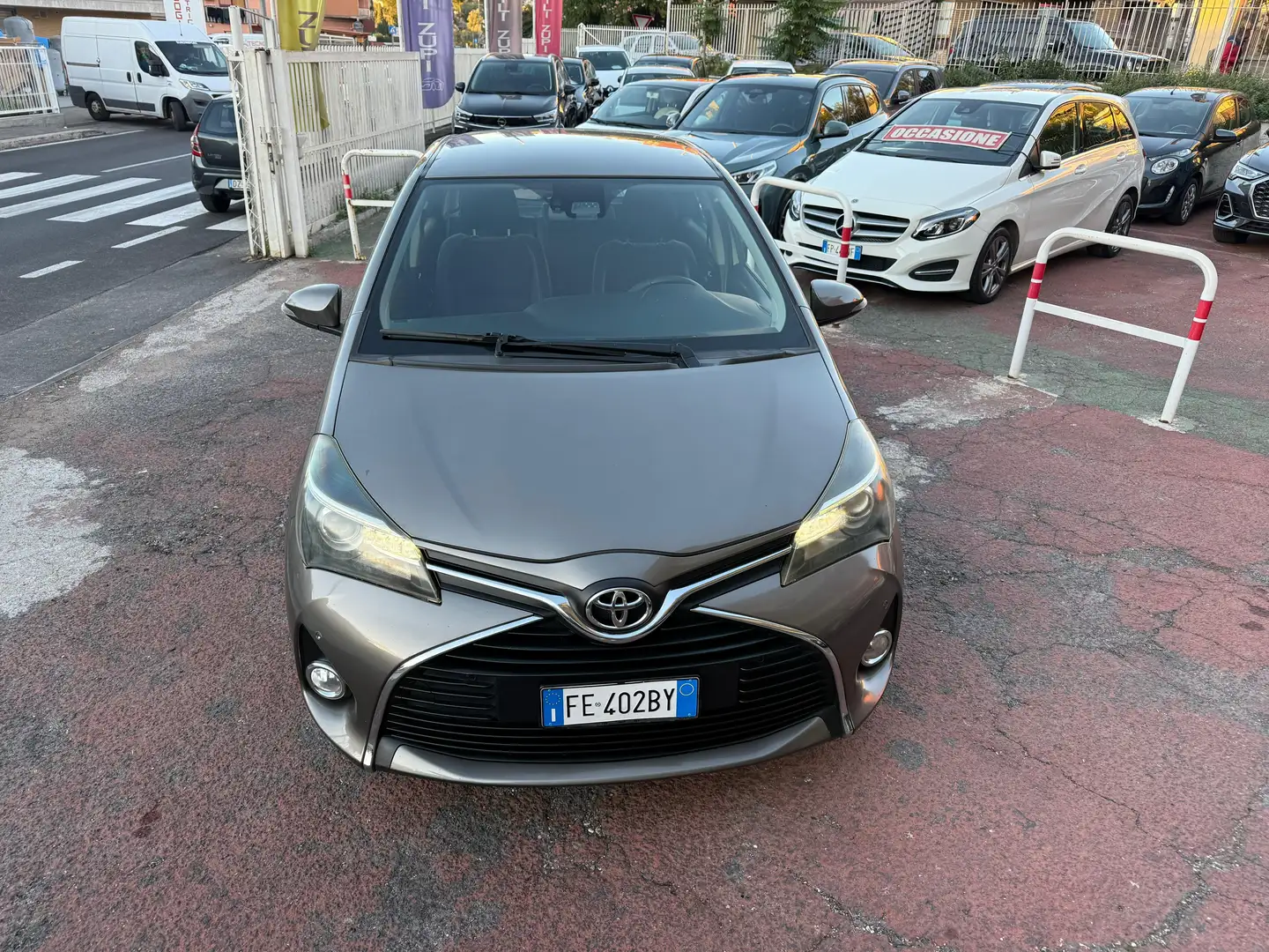 Toyota Yaris 1.0 All.Lounge **AFFIDABILE/CONSUMI RIDOTTI** Gris - 2