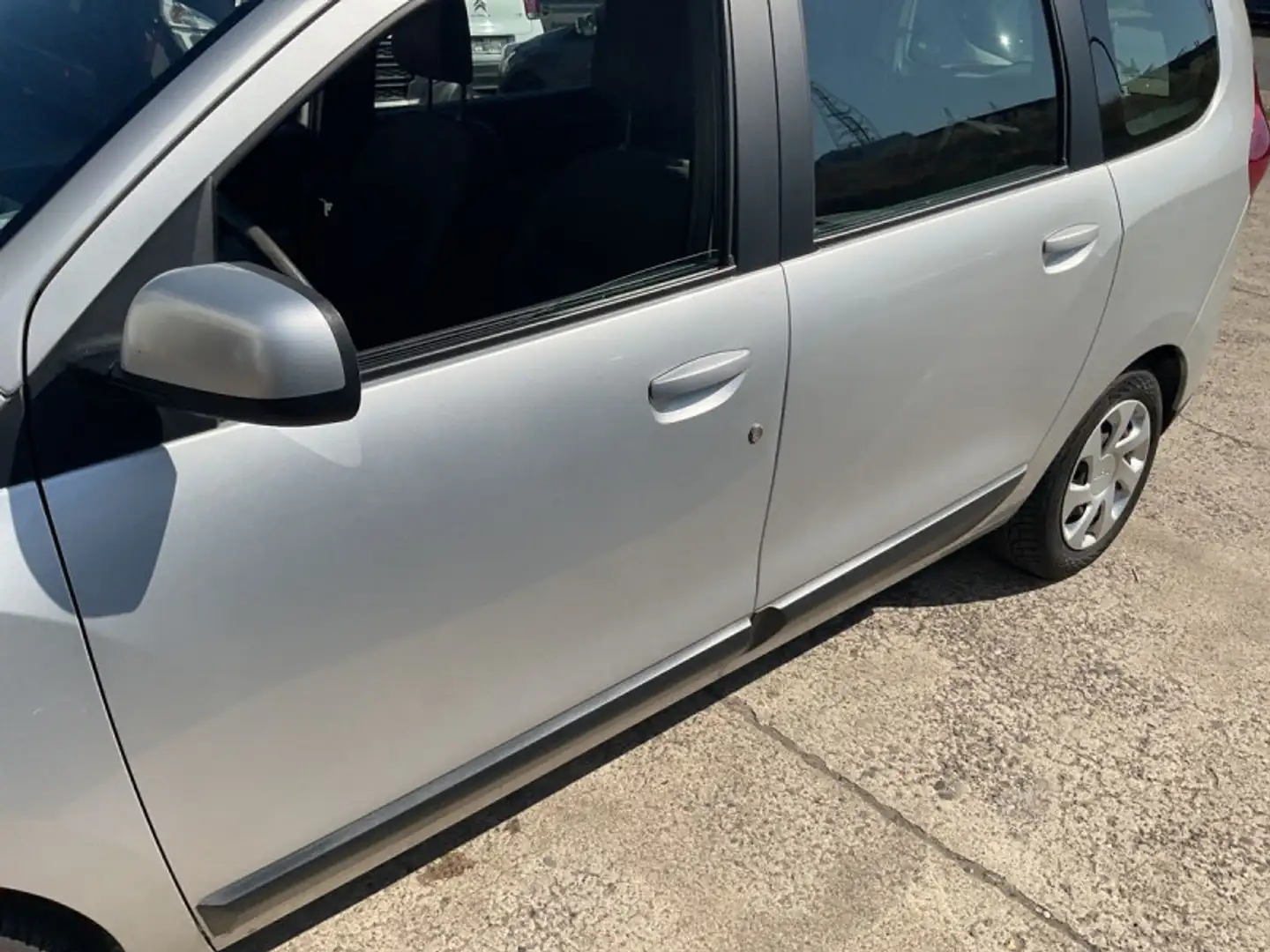 Dacia Lodgy 1.5 DCI 110CH ECO² LAUREATE 5 PLACES Gris - 2
