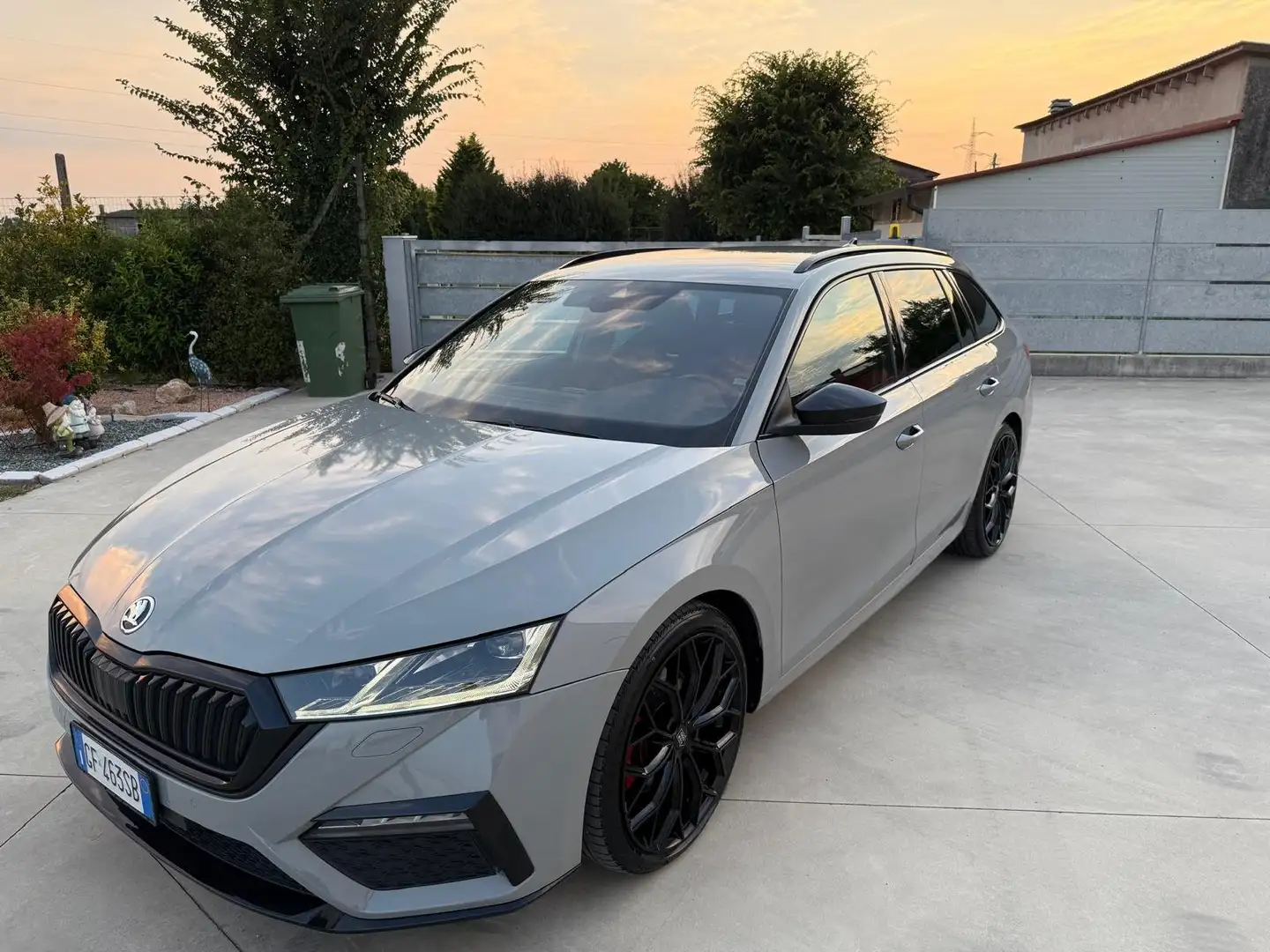 Skoda Octavia Octavia   Wagon Wagon 2.0 tdi evo RS 4x4 200cv dsg Grigio - 1