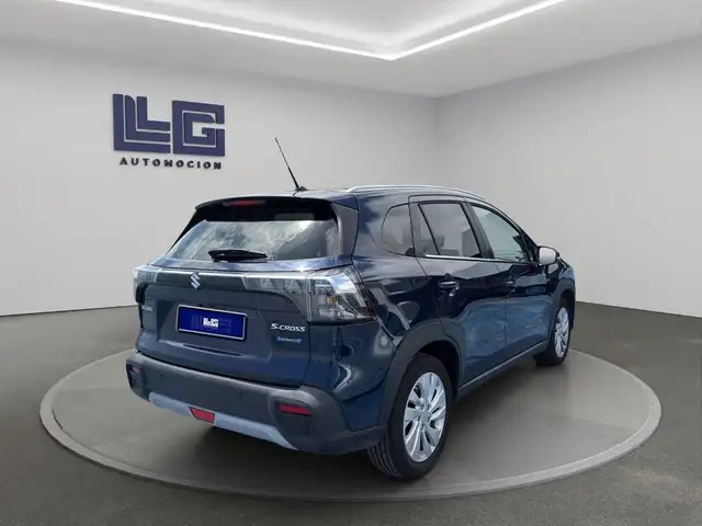 Suzuki SX4 S-Cross view 4