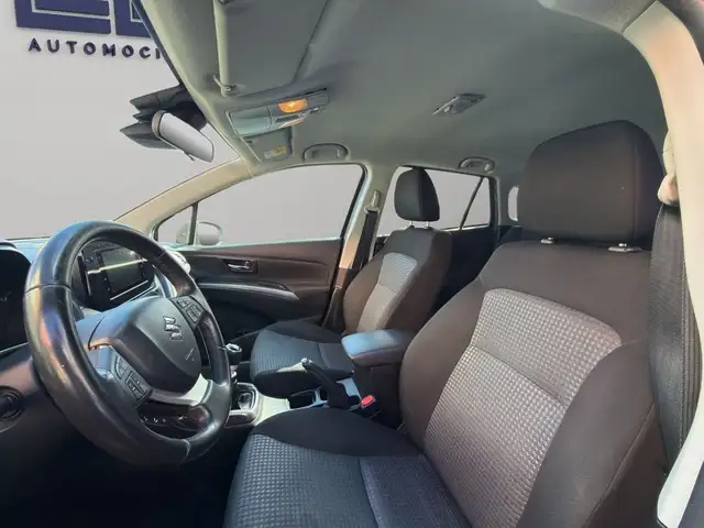 Suzuki SX4 S-Cross view 9