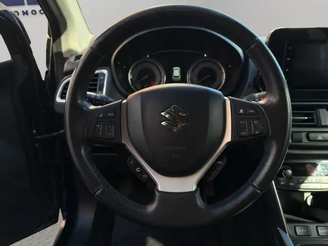 Suzuki SX4 S-Cross view 14